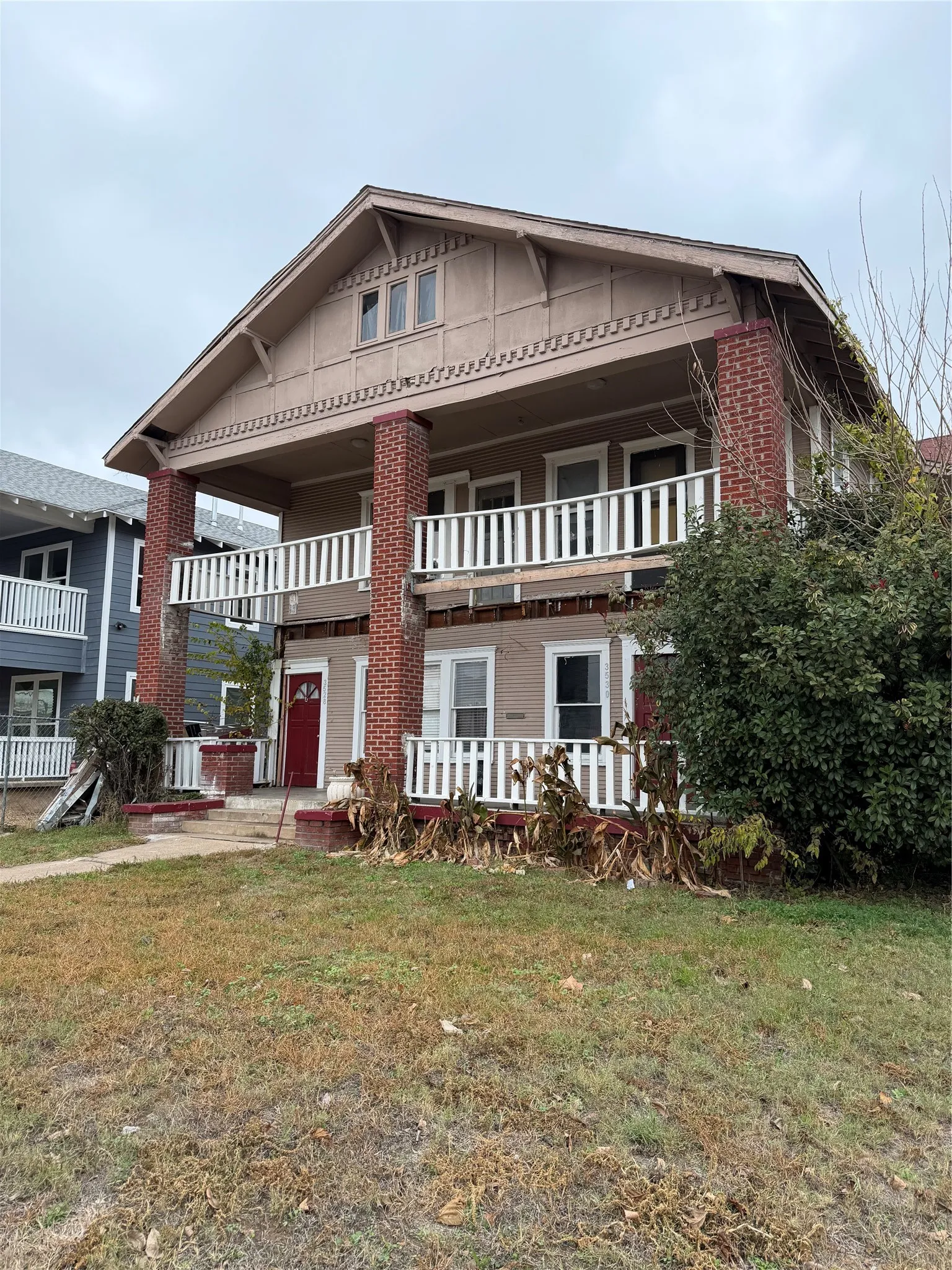 For Sale in Dallas County , 3528 Colonial Avenue, Dallas, Texas 75215, 17 Bedrooms, 5 Bathrooms, Garage spaces, 0 Sqft, built in 1916, Preowned, Price $225,000, mls#21149955, Real Estate Agent in Dallas, Homes For Sale in Dallas county, Homes For Sale in Dallas, Realtor in Dallas Texas, Real Estate Brokerage Independent Realty Texas, Luminita Cordes Realtor