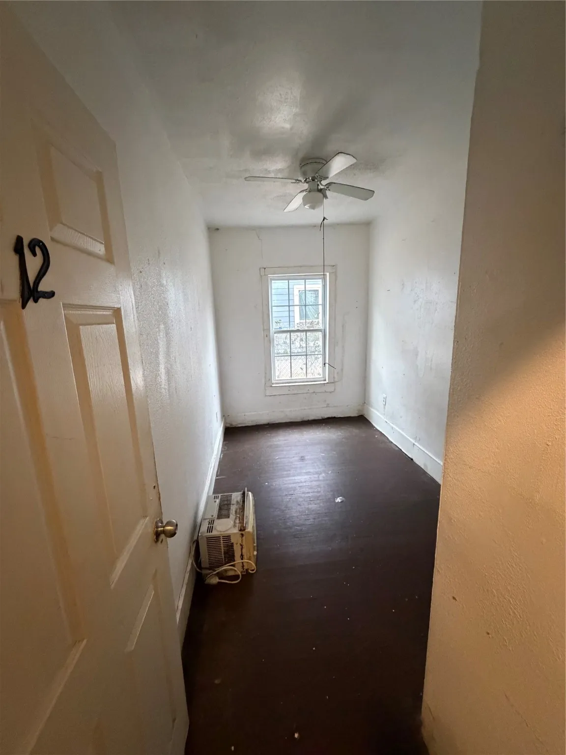 For Sale in Dallas County , 3528 Colonial Avenue, Dallas, Texas 75215, 17 Bedrooms, 5 Bathrooms, Garage spaces, 0 Sqft, built in 1916, Preowned, Price $225,000, mls#21149955, Real Estate Agent in Dallas, Homes For Sale in Dallas county, Homes For Sale in Dallas, Realtor in Dallas Texas, Real Estate Brokerage Independent Realty Texas, Luminita Cordes Realtor