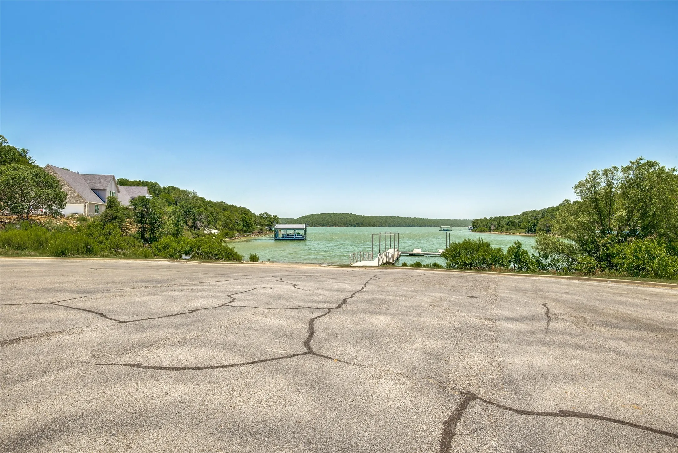 Unimproved Land For Sale in Wise County , LOT 41 Grand Harbor Boulevard, Chico, Texas 76431, 0, 0, Garage spaces, 0 Sqft, built in 2005, mls#21149840, Real Estate Agent in Chico, Homes For Sale in Wise county, Homes For Sale in Chico, Realtor in Chico Texas, Real Estate Brokerage Independent Realty Texas, Luminita Cordes Realtor