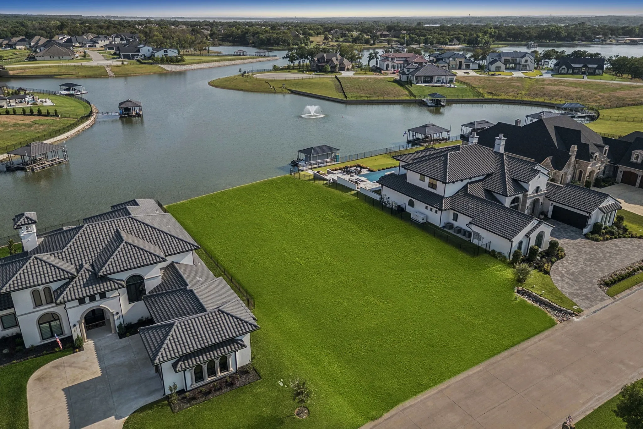 Unimproved Land For Sale in Tarrant County , 6137 Lakeside Drive, Fort Worth, Texas 76179, 0, 0, Garage spaces, 0 Sqft, built in 0, Price $874,000, mls#21150629, Real Estate Agent in Fort Worth, Homes For Sale in Tarrant county, Homes For Sale in Fort Worth, Realtor in Fort Worth Texas, Real Estate Brokerage Independent Realty Texas, Luminita Cordes Realtor