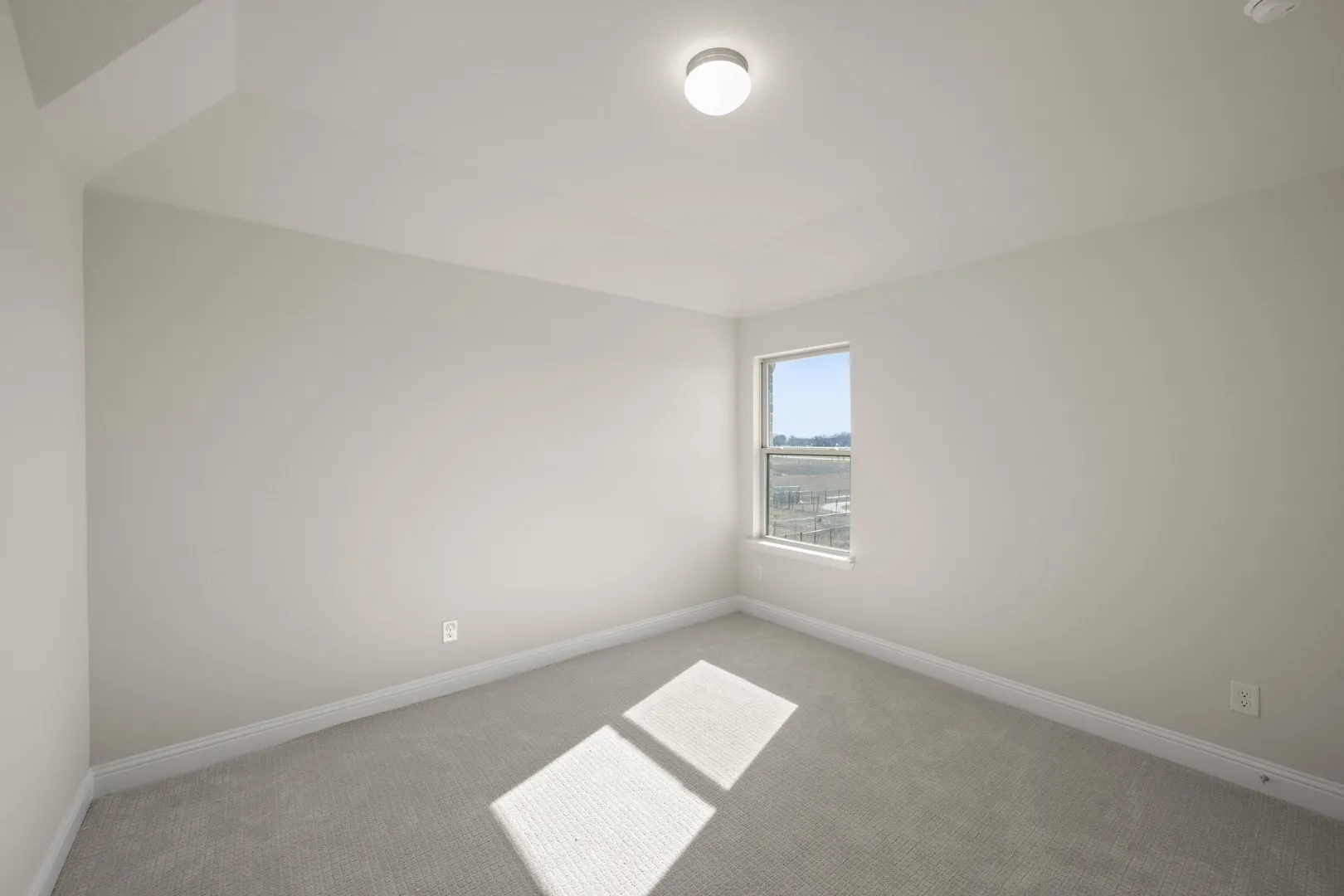 931 Richard Pittman- Bedroom-3
