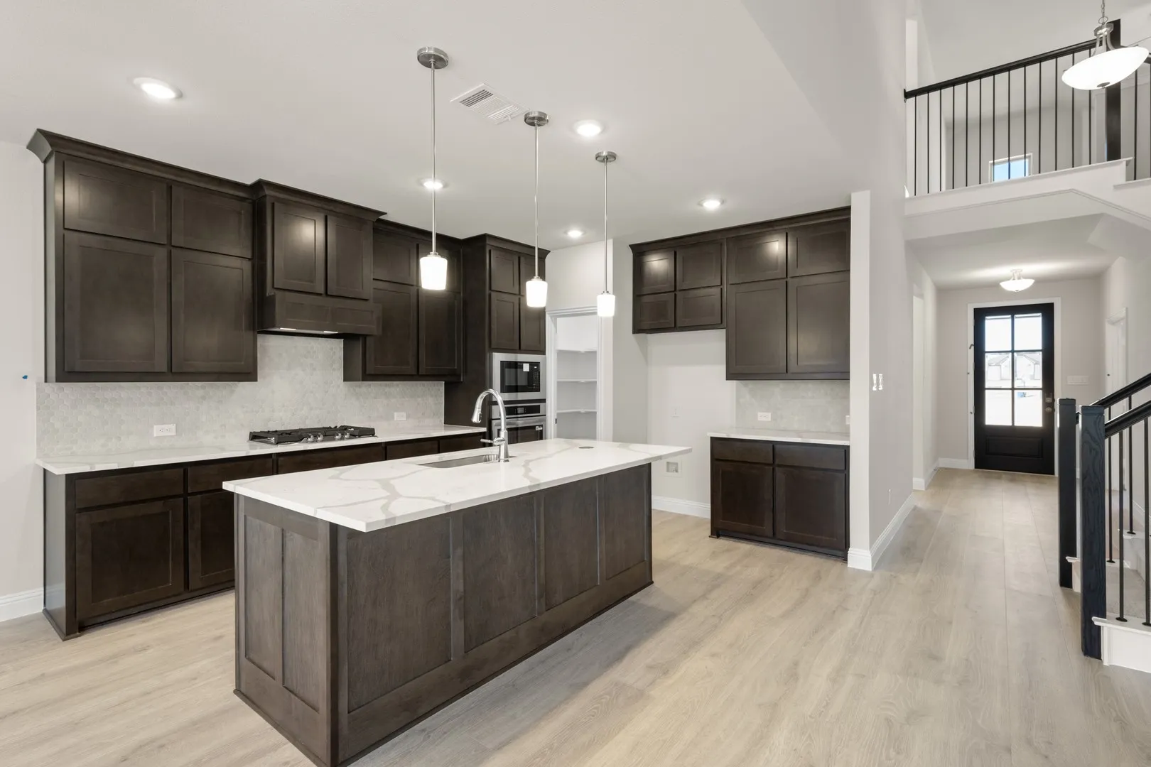 931 Richard Pittman- Kitchen-2