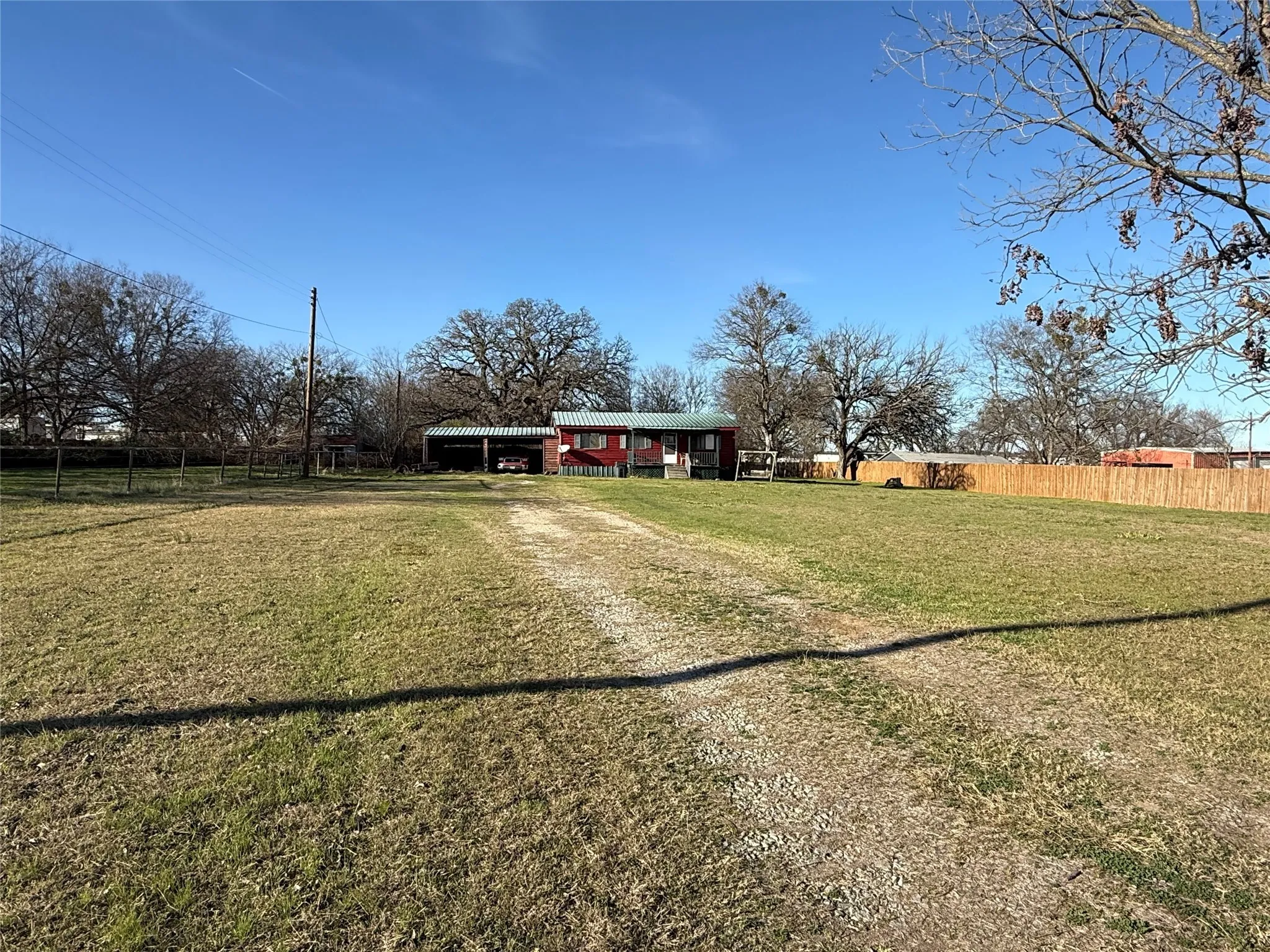 Manufactured Home For Sale in Navarro County , 4400 W Park Row Boulevard, Corsicana, Texas 75110, 2 Bedroom, 2 Bathroom, Garage spaces, 912 Sqft, built in 1987, Preowned, mls#21150689, Real Estate Agent in Corsicana, Homes For Sale in Navarro county, Homes For Sale in Corsicana, Realtor in Corsicana Texas, Real Estate Brokerage Independent Realty Texas, Luminita Cordes Realtor