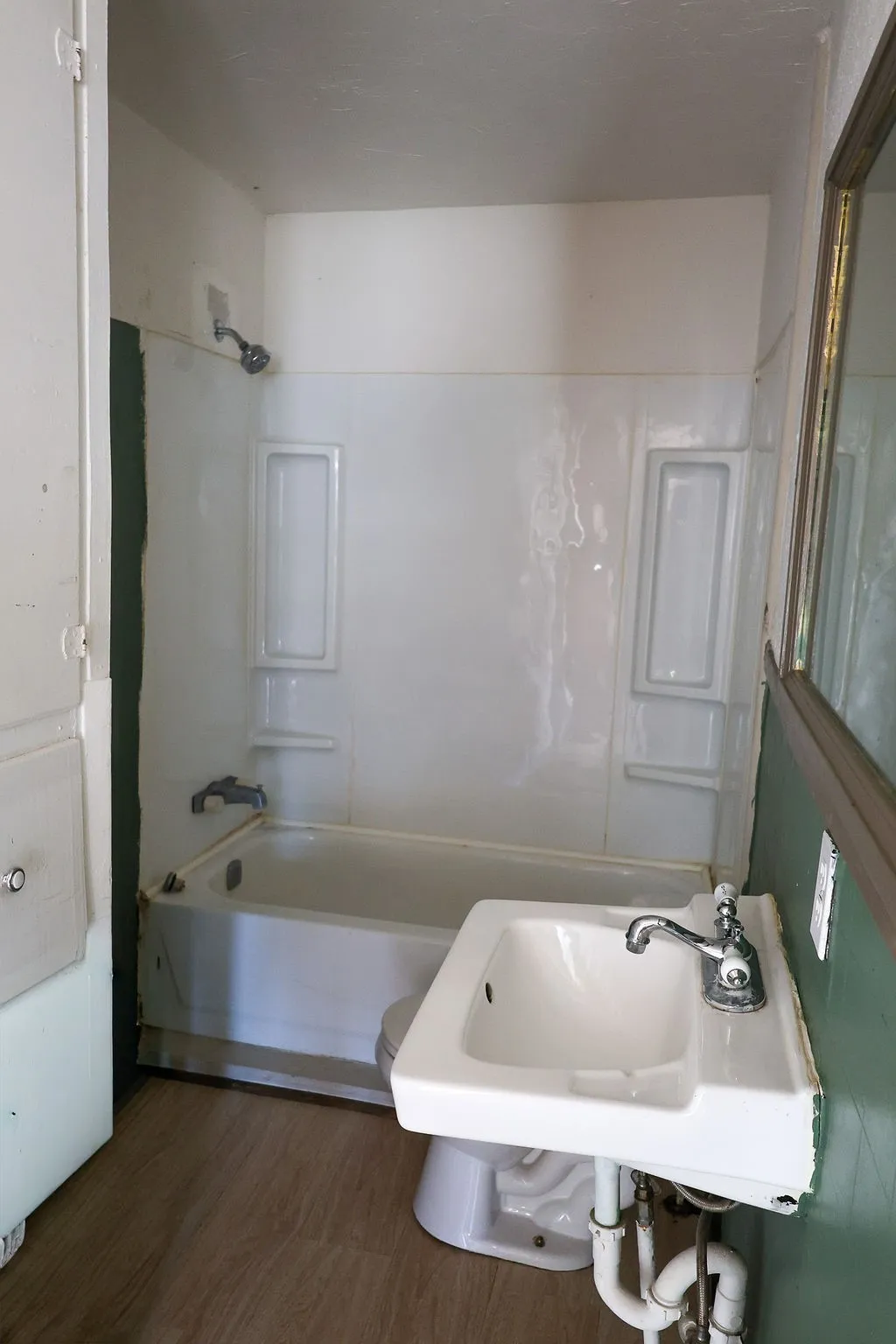 Single Family Residence For Sale in Erath County , 955 N Stephen Avenue, Stephenville, Texas 76401, 3 Bedroom, 2 Bathroom, Garage spaces, 1,009 Sqft, built in 1940, mls#21148443, Real Estate Agent in Stephenville, Homes For Sale in Erath county, Homes For Sale in Stephenville, Realtor in Stephenville Texas, Real Estate Brokerage Independent Realty Texas, Luminita Cordes Realtor