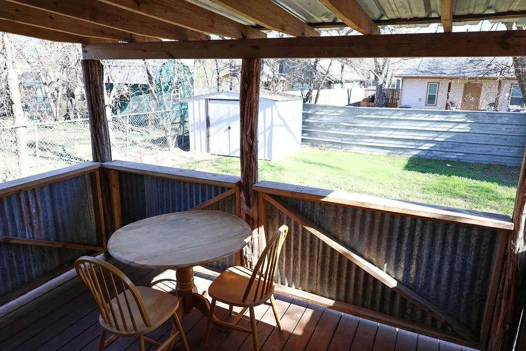 Single Family Residence For Sale in Erath County , 955 N Stephen Avenue, Stephenville, Texas 76401, 3 Bedroom, 2 Bathroom, Garage spaces, 1,009 Sqft, built in 1940, mls#21148443, Real Estate Agent in Stephenville, Homes For Sale in Erath county, Homes For Sale in Stephenville, Realtor in Stephenville Texas, Real Estate Brokerage Independent Realty Texas, Luminita Cordes Realtor