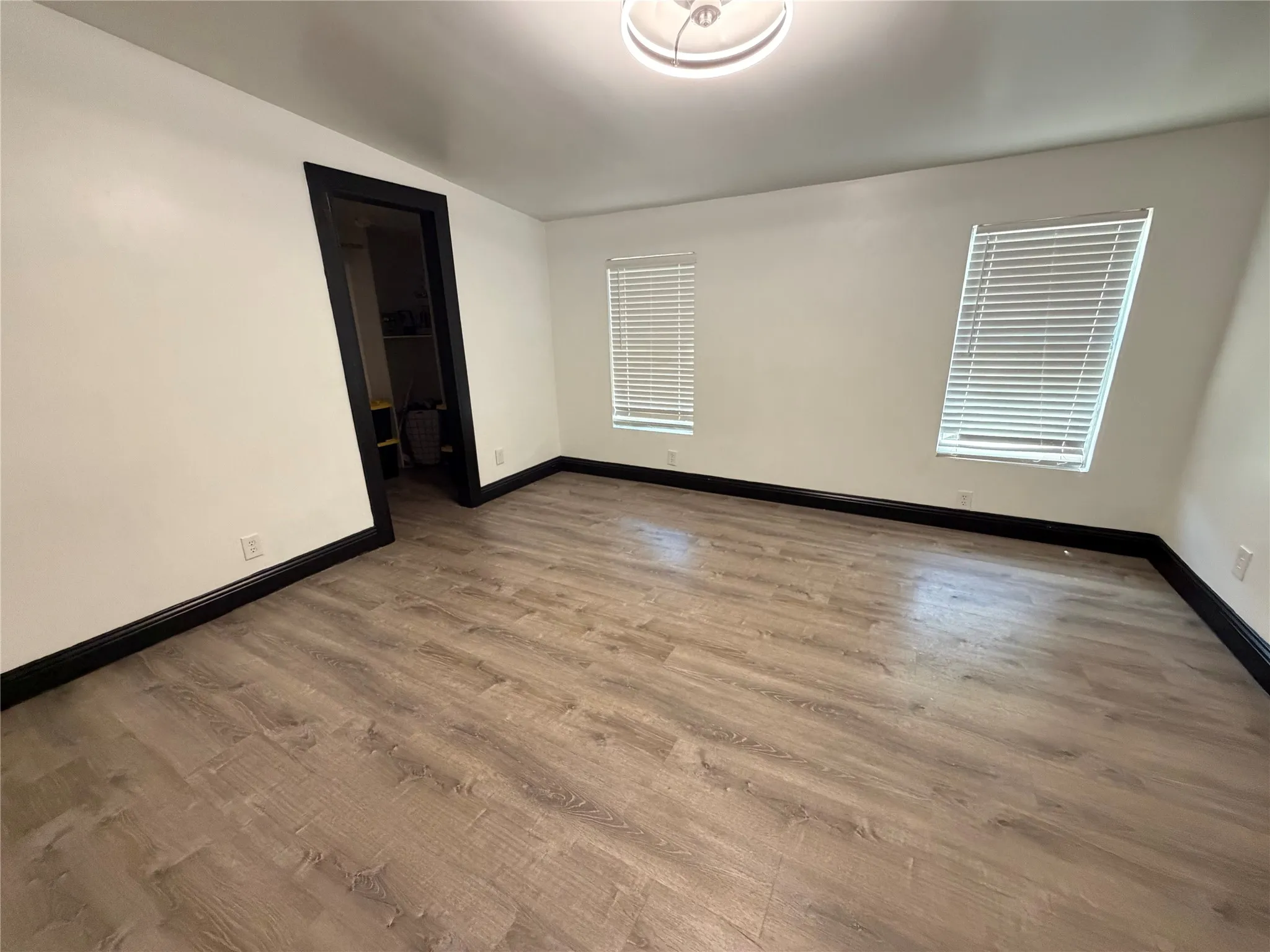 Mobile Home For Sale in Johnson County , 222 Hix Road, Cleburne, Texas 76031, 3 Bedroom, 2 Bathroom, Garage spaces, 1,408 Sqft, built in 1999, Preowned, mls#21148065, Real Estate Agent in Cleburne, Homes For Sale in Johnson county, Homes For Sale in Cleburne, Realtor in Cleburne Texas, Real Estate Brokerage Independent Realty Texas, Luminita Cordes Realtor