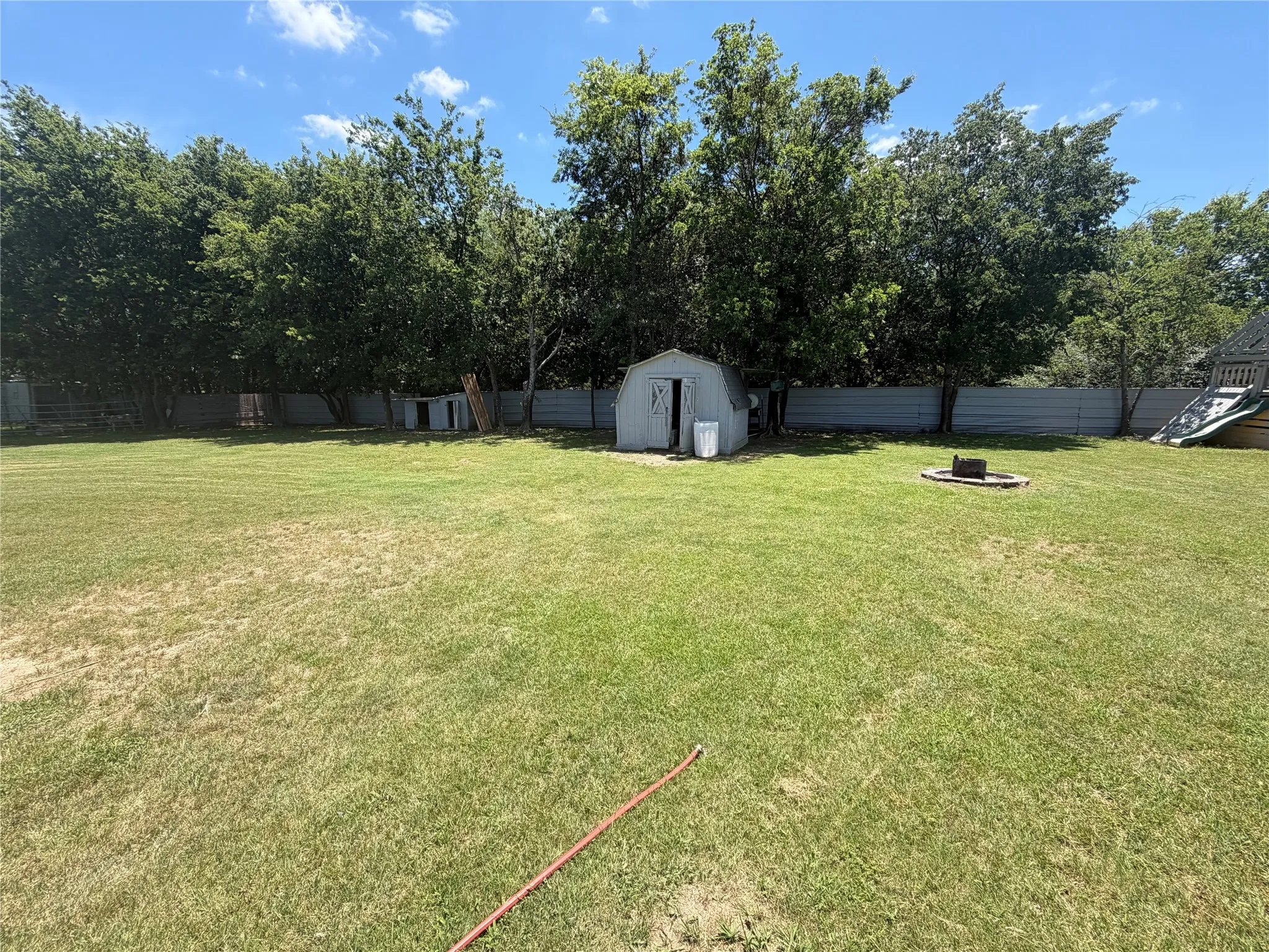 Mobile Home For Sale in Johnson County , 222 Hix Road, Cleburne, Texas 76031, 3 Bedroom, 2 Bathroom, Garage spaces, 1,408 Sqft, built in 1999, Preowned, mls#21148065, Real Estate Agent in Cleburne, Homes For Sale in Johnson county, Homes For Sale in Cleburne, Realtor in Cleburne Texas, Real Estate Brokerage Independent Realty Texas, Luminita Cordes Realtor