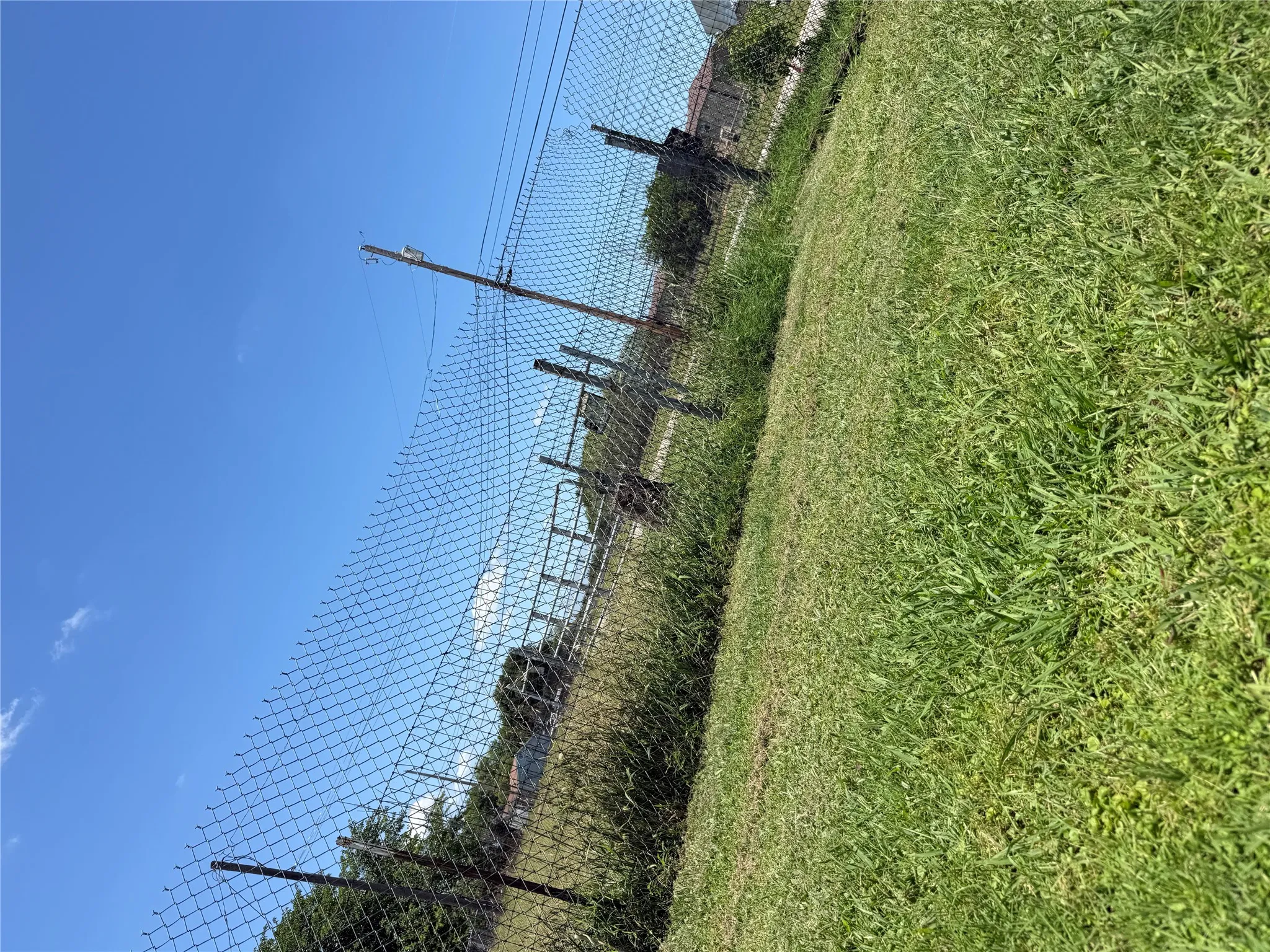 Mobile Home For Sale in Johnson County , 222 Hix Road, Cleburne, Texas 76031, 3 Bedroom, 2 Bathroom, Garage spaces, 1,408 Sqft, built in 1999, Preowned, mls#21148065, Real Estate Agent in Cleburne, Homes For Sale in Johnson county, Homes For Sale in Cleburne, Realtor in Cleburne Texas, Real Estate Brokerage Independent Realty Texas, Luminita Cordes Realtor