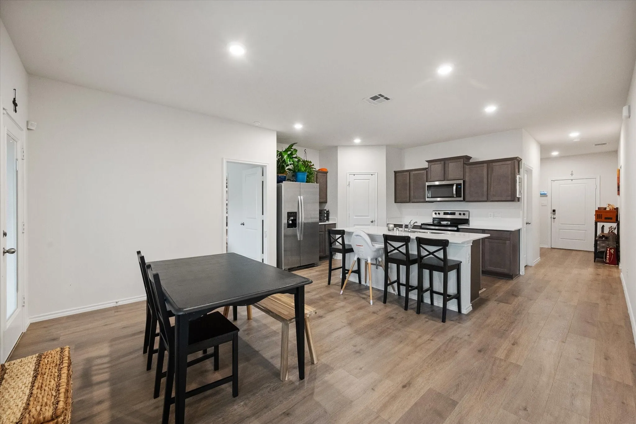 Single Family Residence For Sale in Kaufman County , 1901 Sandy Knoll Drive, Kaufman, Texas 75142, 3 Bedroom, 2 Bathroom, 2 Garage spaces, 1,620 Sqft, built in 2023, Preowned, mls#21150489, Real Estate Agent in Kaufman, Homes For Sale in Kaufman county, Homes For Sale in Kaufman, Realtor in Kaufman Texas, Real Estate Brokerage Independent Realty Texas, Luminita Cordes Realtor