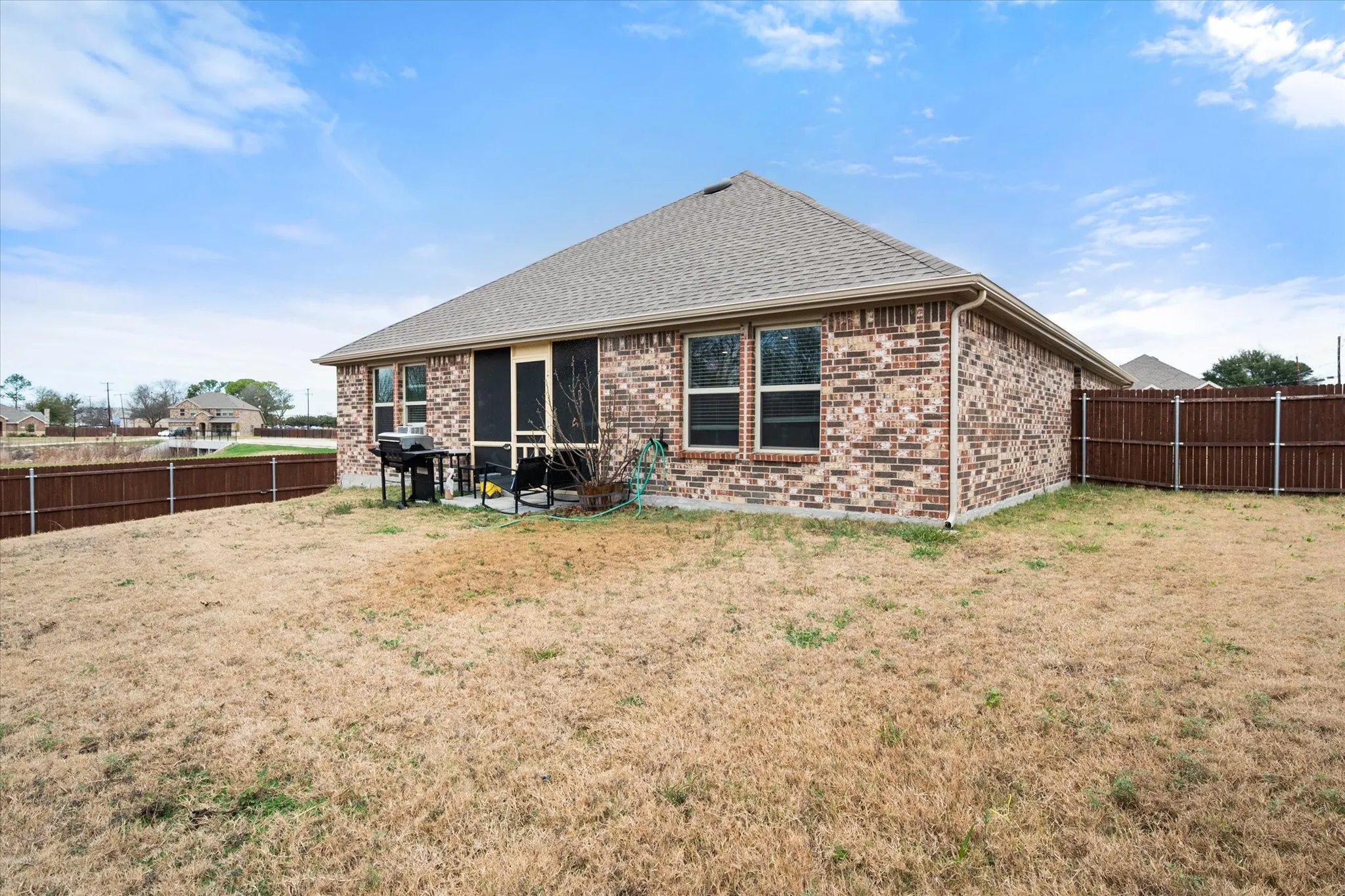 Single Family Residence For Sale in Kaufman County , 1901 Sandy Knoll Drive, Kaufman, Texas 75142, 3 Bedroom, 2 Bathroom, 2 Garage spaces, 1,620 Sqft, built in 2023, Preowned, mls#21150489, Real Estate Agent in Kaufman, Homes For Sale in Kaufman county, Homes For Sale in Kaufman, Realtor in Kaufman Texas, Real Estate Brokerage Independent Realty Texas, Luminita Cordes Realtor