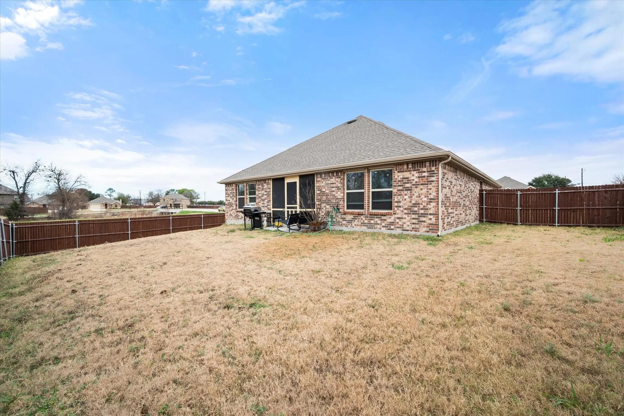 Single Family Residence For Sale in Kaufman County , 1901 Sandy Knoll Drive, Kaufman, Texas 75142, 3 Bedroom, 2 Bathroom, 2 Garage spaces, 1,620 Sqft, built in 2023, Preowned, mls#21150489, Real Estate Agent in Kaufman, Homes For Sale in Kaufman county, Homes For Sale in Kaufman, Realtor in Kaufman Texas, Real Estate Brokerage Independent Realty Texas, Luminita Cordes Realtor