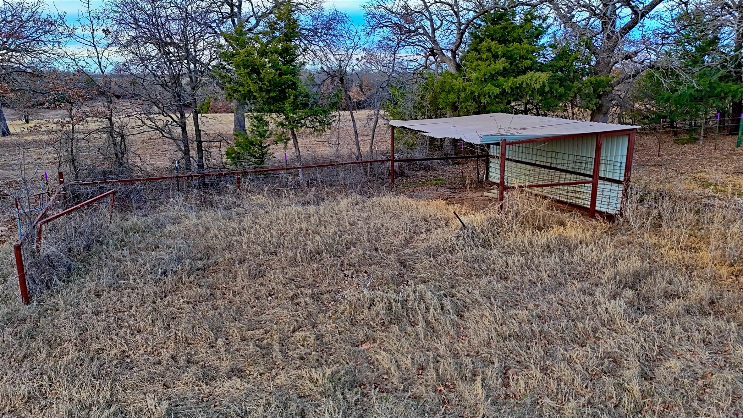 Single Family Residence For Sale in Montague County , 584 W Alamo Road, Bowie, Texas 76230, 3 Bedrooms, 2 Bathrooms, Garage spaces, 2,661 Sqft, built in 1995, Price $499,999, mls#21150277, Real Estate Agent in Bowie, Homes For Sale in Montague county, Homes For Sale in Bowie, Realtor in Bowie Texas, Real Estate Brokerage Independent Realty Texas, Luminita Cordes Realtor