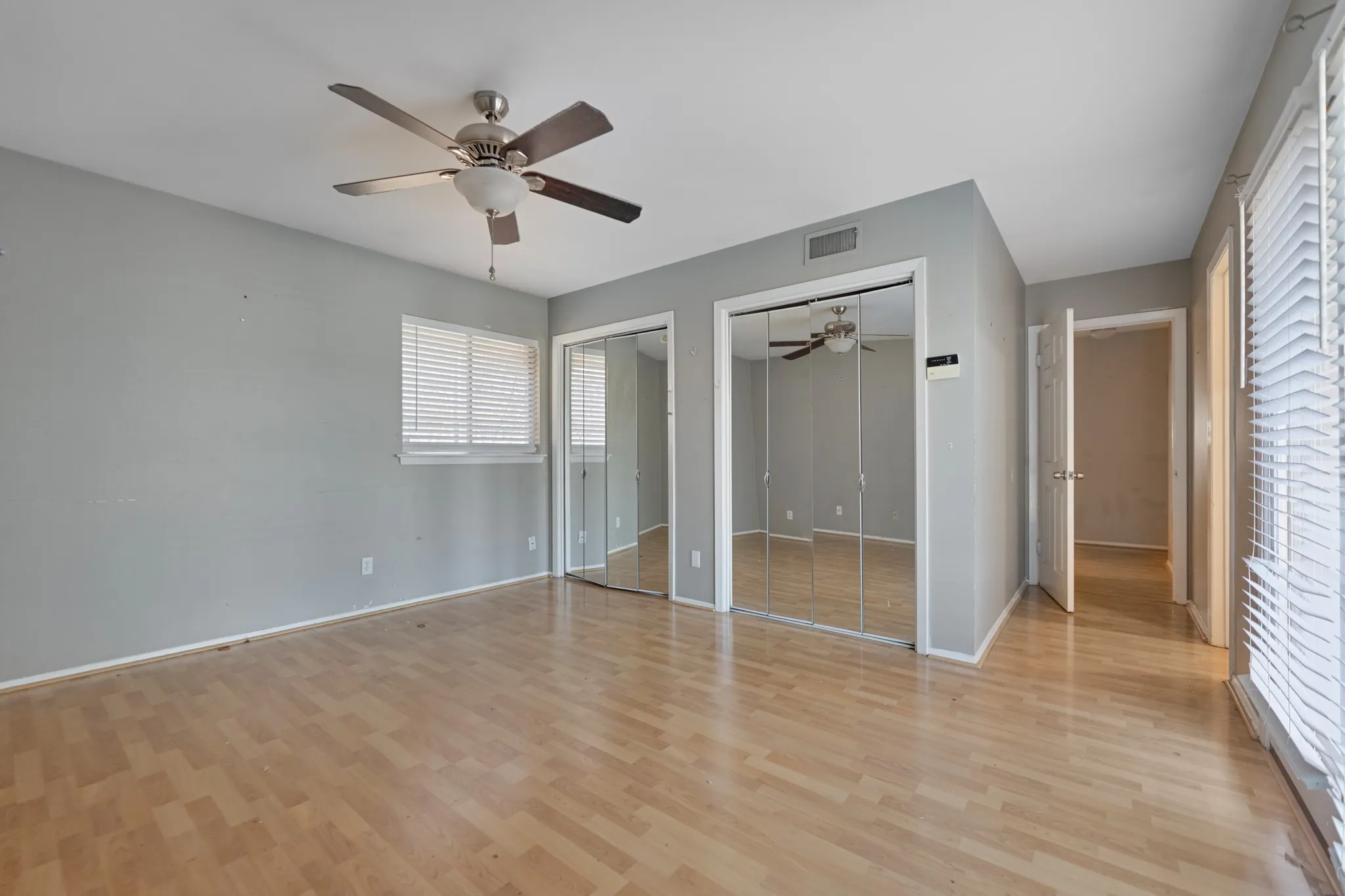 Single Family Residence For Sale in Dallas County , 518 Worcester Way, Richardson, Texas 75080, 4 Bedroom, 2 Bathroom, 2 Garage spaces, 1,630 Sqft, built in 1961, Preowned, Price $330,900, mls#21150734, Real Estate Agent in Richardson, Homes For Sale in Dallas county, Homes For Sale in Richardson, Realtor in Richardson Texas, Real Estate Brokerage Independent Realty Texas, Luminita Cordes Realtor