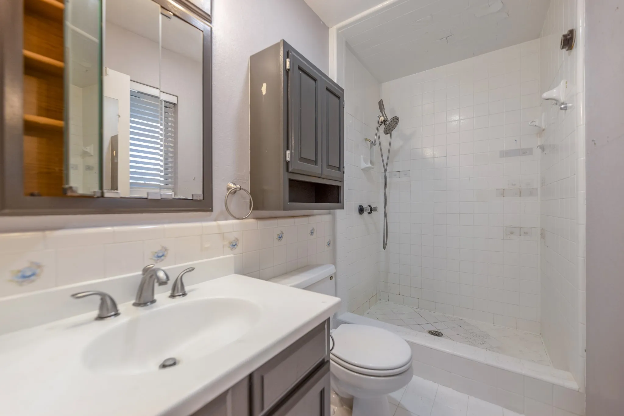 Single Family Residence For Sale in Dallas County , 518 Worcester Way, Richardson, Texas 75080, 4 Bedroom, 2 Bathroom, 2 Garage spaces, 1,630 Sqft, built in 1961, Preowned, Price $330,900, mls#21150734, Real Estate Agent in Richardson, Homes For Sale in Dallas county, Homes For Sale in Richardson, Realtor in Richardson Texas, Real Estate Brokerage Independent Realty Texas, Luminita Cordes Realtor