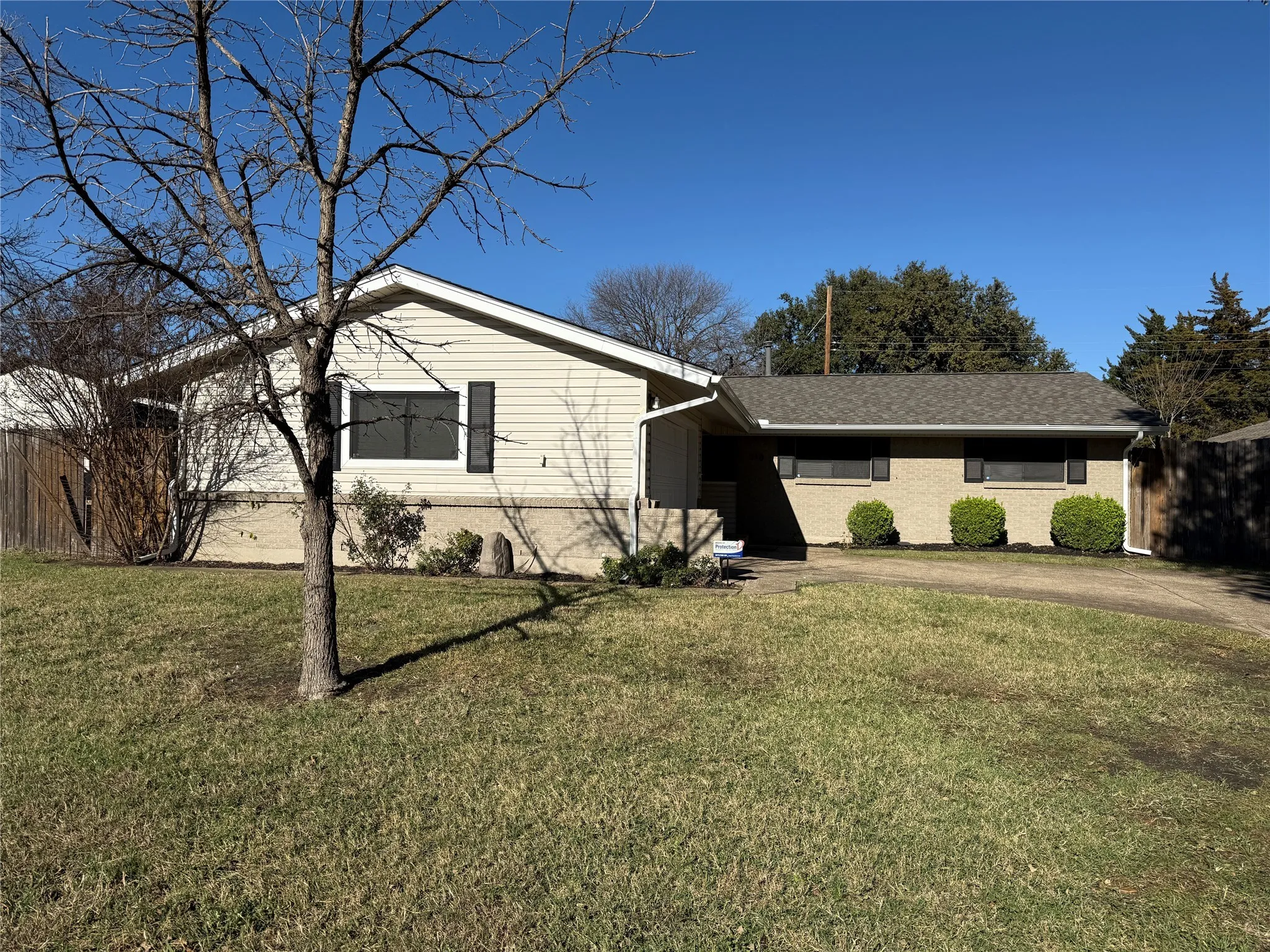 Single Family Residence For Sale in Dallas County , 518 Worcester Way, Richardson, Texas 75080, 4 Bedroom, 2 Bathroom, 2 Garage spaces, 1,630 Sqft, built in 1961, Preowned, Price $330,900, mls#21150734, Real Estate Agent in Richardson, Homes For Sale in Dallas county, Homes For Sale in Richardson, Realtor in Richardson Texas, Real Estate Brokerage Independent Realty Texas, Luminita Cordes Realtor