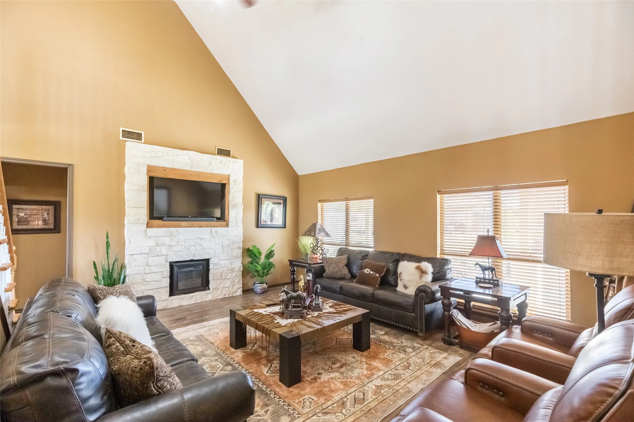 Single Family Residence For Sale in Jones County , 6010 Fm 3326 S, Hawley, Texas 79525, 4 Bedroom, 3 Bathroom, 2 Garage spaces, 2,509 Sqft, built in 2007, mls#21148859, Real Estate Agent in Hawley, Homes For Sale in Jones county, Homes For Sale in Hawley, Realtor in Hawley Texas, Real Estate Brokerage Independent Realty Texas, Luminita Cordes Realtor