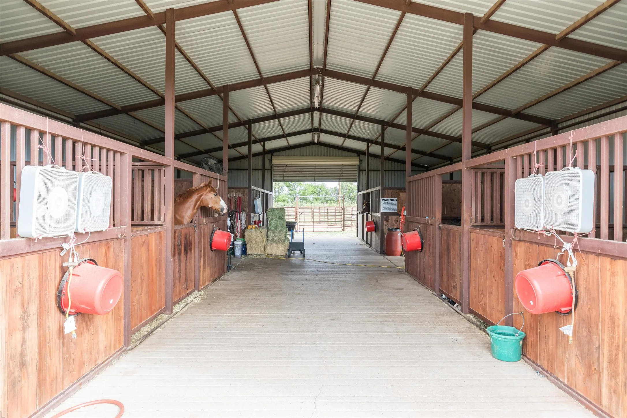 Single Family Residence For Sale in Jones County , 6010 Fm 3326 S, Hawley, Texas 79525, 4 Bedroom, 3 Bathroom, 2 Garage spaces, 2,509 Sqft, built in 2007, mls#21148859, Real Estate Agent in Hawley, Homes For Sale in Jones county, Homes For Sale in Hawley, Realtor in Hawley Texas, Real Estate Brokerage Independent Realty Texas, Luminita Cordes Realtor