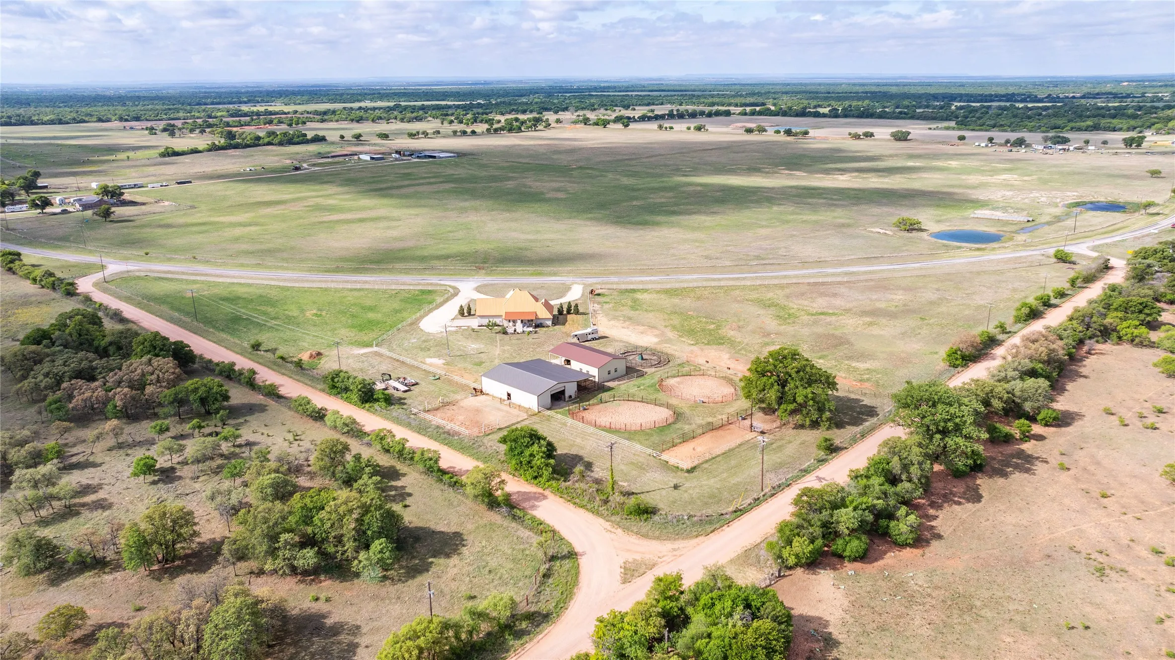 Single Family Residence For Sale in Jones County , 6010 Fm 3326 S, Hawley, Texas 79525, 4 Bedroom, 3 Bathroom, 2 Garage spaces, 2,509 Sqft, built in 2007, mls#21148859, Real Estate Agent in Hawley, Homes For Sale in Jones county, Homes For Sale in Hawley, Realtor in Hawley Texas, Real Estate Brokerage Independent Realty Texas, Luminita Cordes Realtor