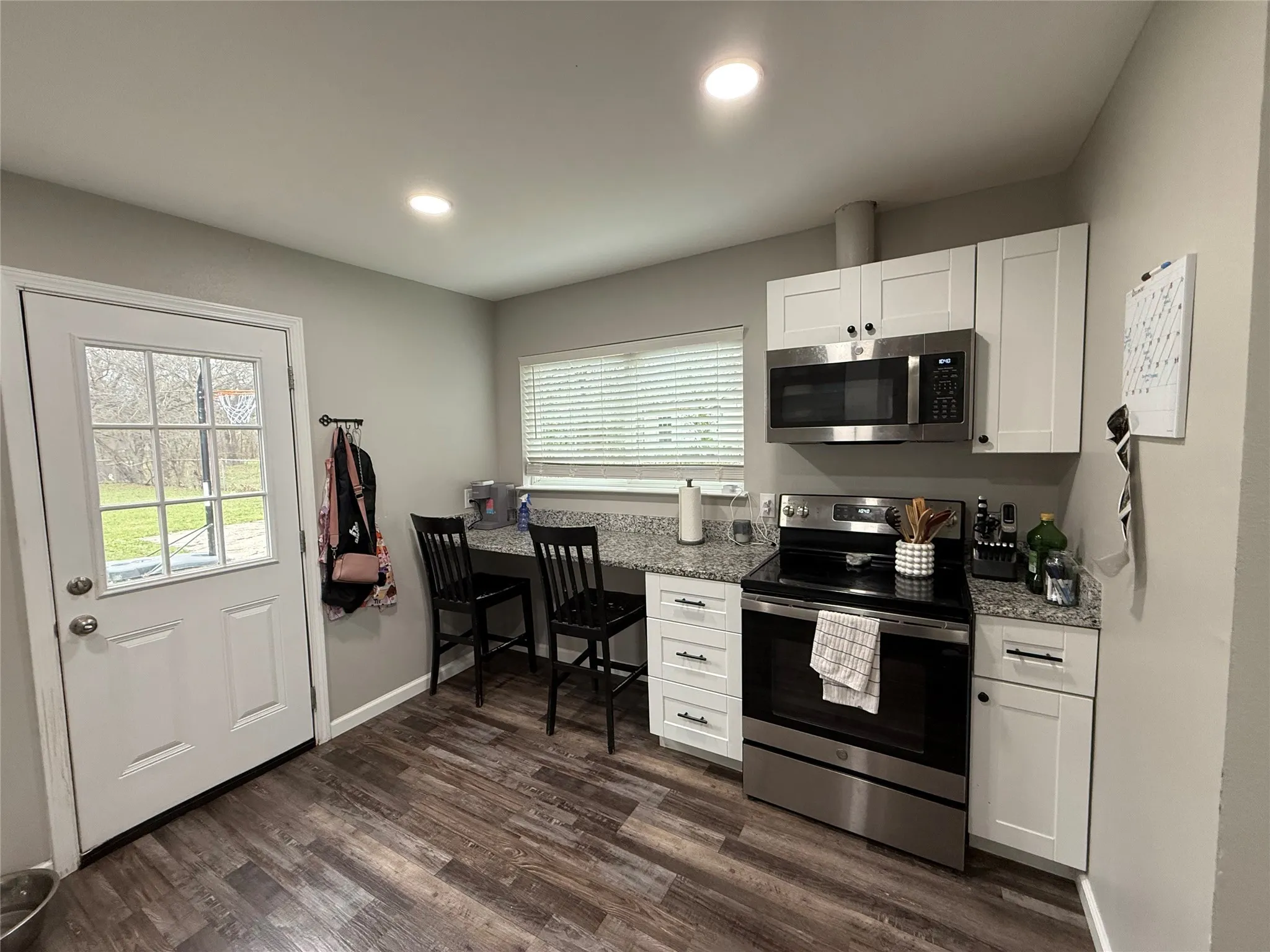 Single Family Residence For Sale in Mc Lennan County , 124 Cedar Street, Waco, Texas 76705, 2 Bedroom, 1 Bathroom, Garage spaces, 810 Sqft, built in 1950, mls#21148657, Real Estate Agent in Waco, Homes For Sale in Mc Lennan county, Homes For Sale in Waco, Realtor in Waco Texas, Real Estate Brokerage Independent Realty Texas, Luminita Cordes Realtor