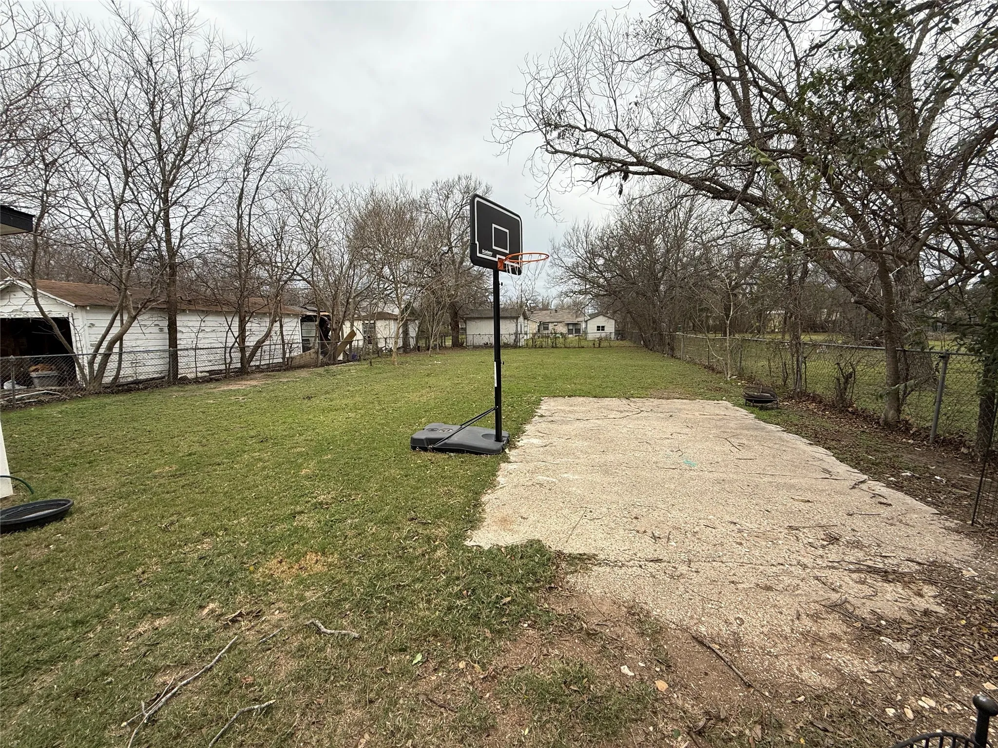 Single Family Residence For Sale in Mc Lennan County , 124 Cedar Street, Waco, Texas 76705, 2 Bedroom, 1 Bathroom, Garage spaces, 810 Sqft, built in 1950, mls#21148657, Real Estate Agent in Waco, Homes For Sale in Mc Lennan county, Homes For Sale in Waco, Realtor in Waco Texas, Real Estate Brokerage Independent Realty Texas, Luminita Cordes Realtor