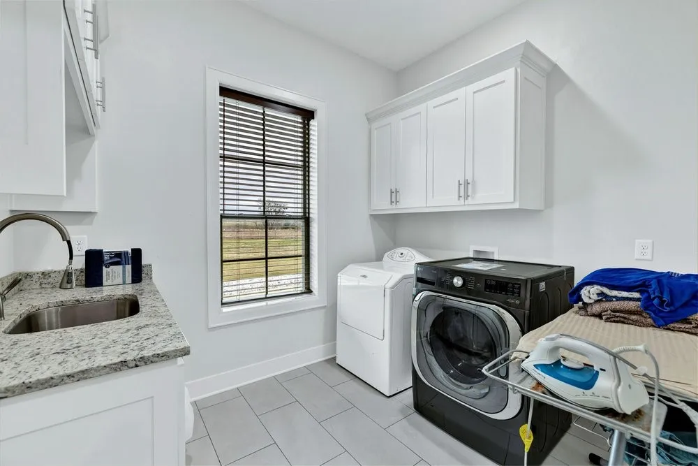 Single Family Residence For Sale in Van Zandt County , 580 County Road 3422, Wills Point, Texas 75169, 3 Bedroom, 3 Bathroom, 3 Garage spaces, 2,600 Sqft, built in 2023, Preowned, Price $570,000, mls#21150857, Real Estate Agent in Wills Point, Homes For Sale in Van Zandt county, Homes For Sale in Wills Point, Realtor in Wills Point Texas, Real Estate Brokerage Independent Realty Texas, Luminita Cordes Realtor