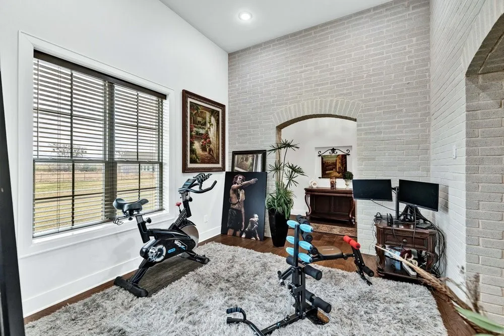Single Family Residence For Sale in Van Zandt County , 580 County Road 3422, Wills Point, Texas 75169, 3 Bedroom, 3 Bathroom, 3 Garage spaces, 2,600 Sqft, built in 2023, Preowned, Price $570,000, mls#21150857, Real Estate Agent in Wills Point, Homes For Sale in Van Zandt county, Homes For Sale in Wills Point, Realtor in Wills Point Texas, Real Estate Brokerage Independent Realty Texas, Luminita Cordes Realtor