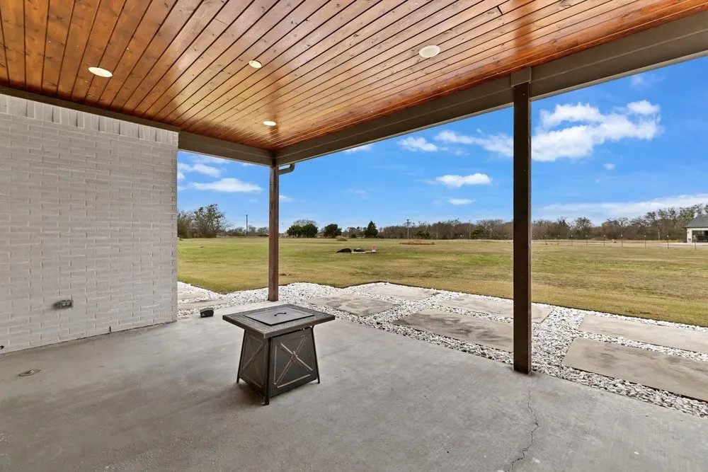 Single Family Residence For Sale in Van Zandt County , 580 County Road 3422, Wills Point, Texas 75169, 3 Bedroom, 3 Bathroom, 3 Garage spaces, 2,600 Sqft, built in 2023, Preowned, Price $570,000, mls#21150857, Real Estate Agent in Wills Point, Homes For Sale in Van Zandt county, Homes For Sale in Wills Point, Realtor in Wills Point Texas, Real Estate Brokerage Independent Realty Texas, Luminita Cordes Realtor