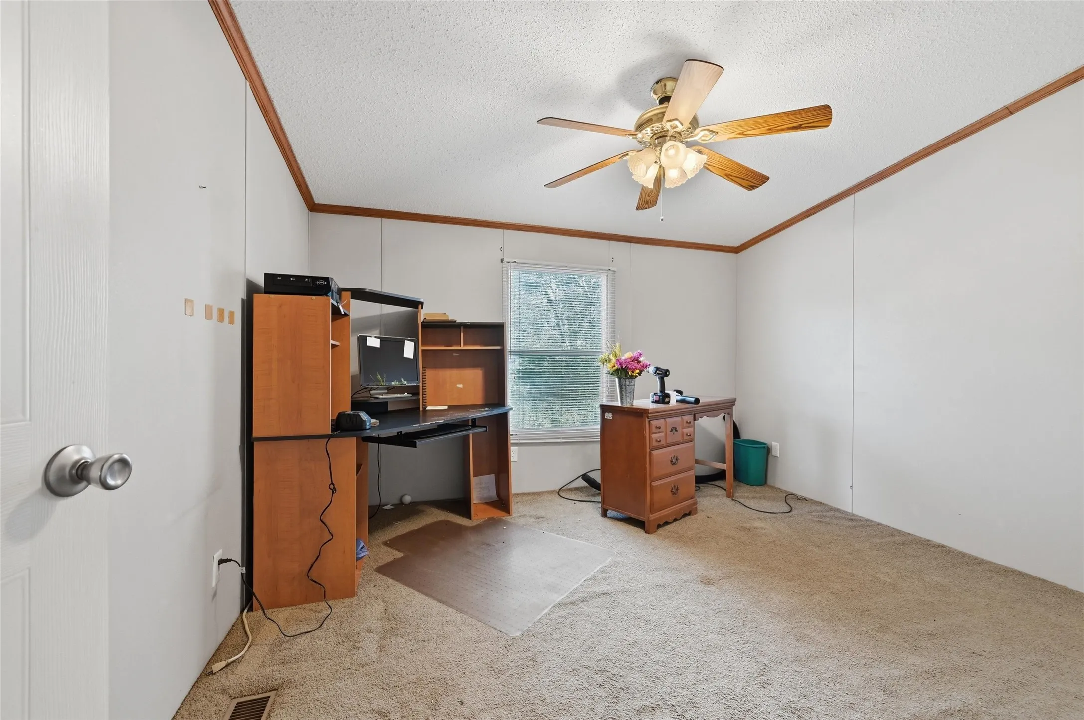 Single Family Residence For Sale in Grayson County , 227 Sheryl Lane, Denison, Texas 75021, 4 Bedrooms, 2 Bathrooms, Garage spaces, 1,920 Sqft, built in 2007, Preowned, Price $217,900, mls#21150458, Real Estate Agent in Denison, Homes For Sale in Grayson county, Homes For Sale in Denison, Realtor in Denison Texas, Real Estate Brokerage Independent Realty Texas, Luminita Cordes Realtor