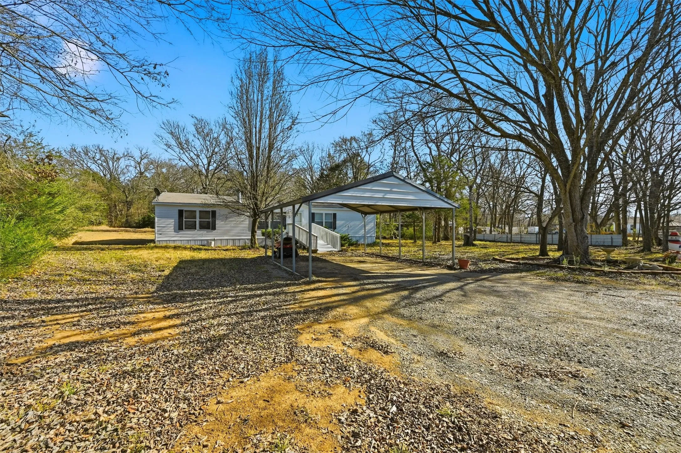 Single Family Residence For Sale in Grayson County , 227 Sheryl Lane, Denison, Texas 75021, 4 Bedrooms, 2 Bathrooms, Garage spaces, 1,920 Sqft, built in 2007, Preowned, Price $217,900, mls#21150458, Real Estate Agent in Denison, Homes For Sale in Grayson county, Homes For Sale in Denison, Realtor in Denison Texas, Real Estate Brokerage Independent Realty Texas, Luminita Cordes Realtor
