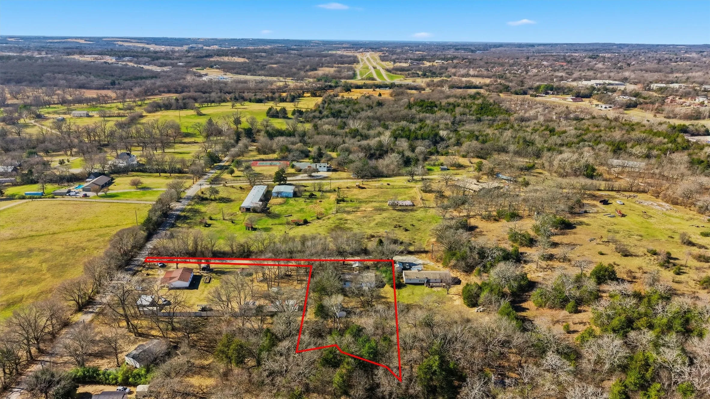 Single Family Residence For Sale in Grayson County , 227 Sheryl Lane, Denison, Texas 75021, 4 Bedrooms, 2 Bathrooms, Garage spaces, 1,920 Sqft, built in 2007, Preowned, Price $217,900, mls#21150458, Real Estate Agent in Denison, Homes For Sale in Grayson county, Homes For Sale in Denison, Realtor in Denison Texas, Real Estate Brokerage Independent Realty Texas, Luminita Cordes Realtor