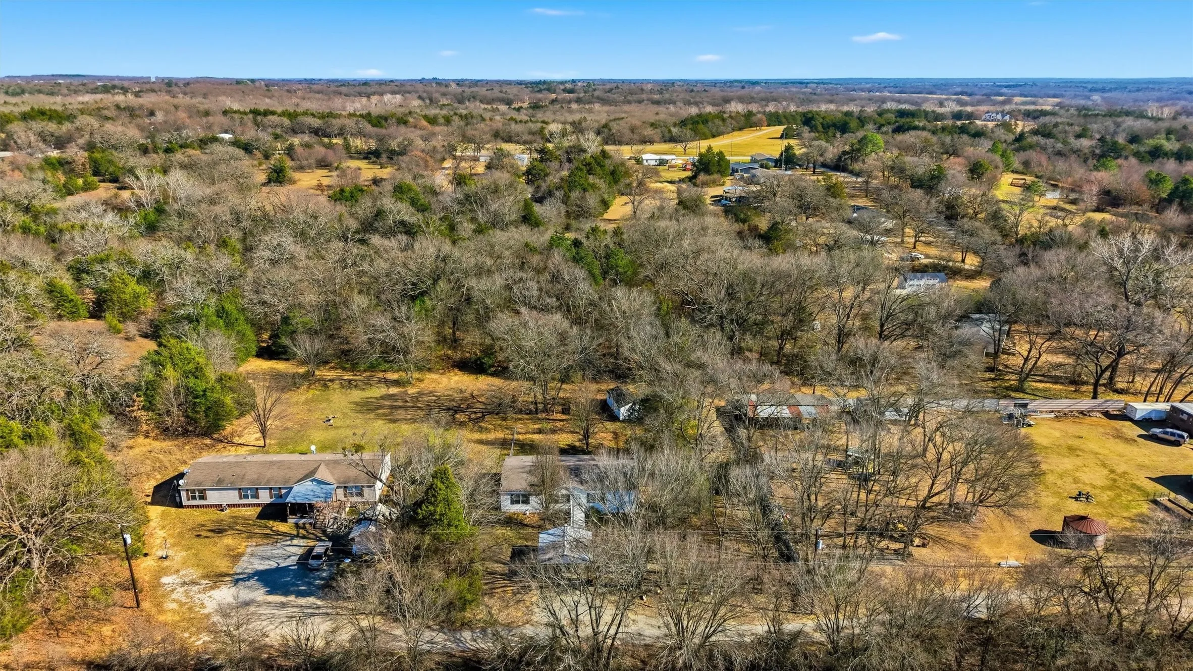 Single Family Residence For Sale in Grayson County , 227 Sheryl Lane, Denison, Texas 75021, 4 Bedrooms, 2 Bathrooms, Garage spaces, 1,920 Sqft, built in 2007, Preowned, Price $217,900, mls#21150458, Real Estate Agent in Denison, Homes For Sale in Grayson county, Homes For Sale in Denison, Realtor in Denison Texas, Real Estate Brokerage Independent Realty Texas, Luminita Cordes Realtor