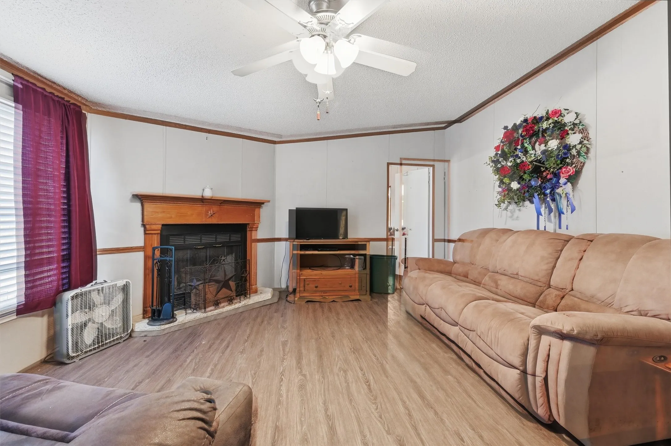 Single Family Residence For Sale in Grayson County , 227 Sheryl Lane, Denison, Texas 75021, 4 Bedrooms, 2 Bathrooms, Garage spaces, 1,920 Sqft, built in 2007, Preowned, Price $217,900, mls#21150458, Real Estate Agent in Denison, Homes For Sale in Grayson county, Homes For Sale in Denison, Realtor in Denison Texas, Real Estate Brokerage Independent Realty Texas, Luminita Cordes Realtor