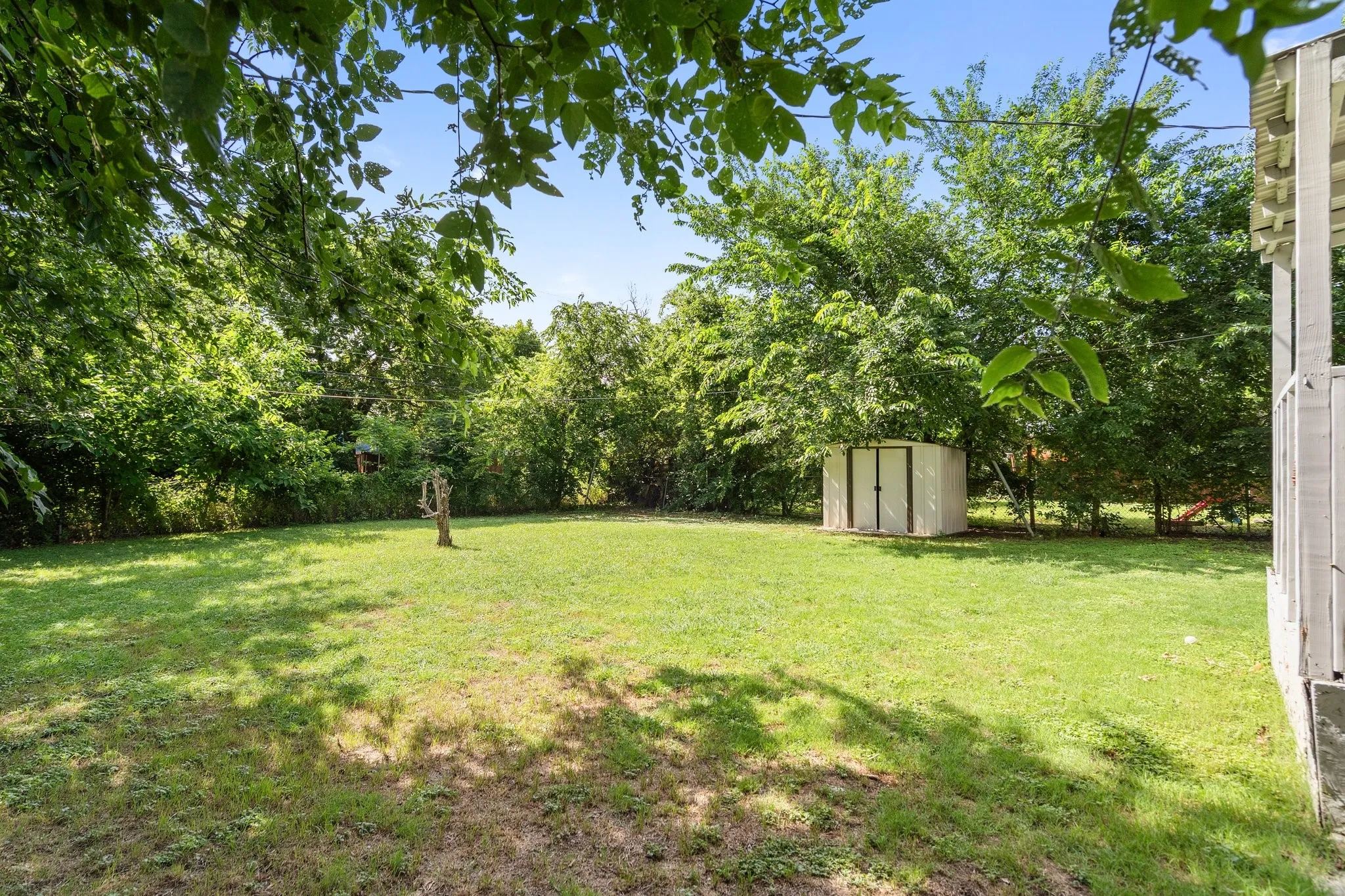 Single Family Residence For Sale in Tarrant County , 3005 Pate Drive, Fort Worth, Texas 76105, 4 Bedroom, 2 Bathroom, Garage spaces, 1,296 Sqft, built in 1955, mls#21151069, Real Estate Agent in Fort Worth, Homes For Sale in Tarrant county, Homes For Sale in Fort Worth, Realtor in Fort Worth Texas, Real Estate Brokerage Independent Realty Texas, Luminita Cordes Realtor