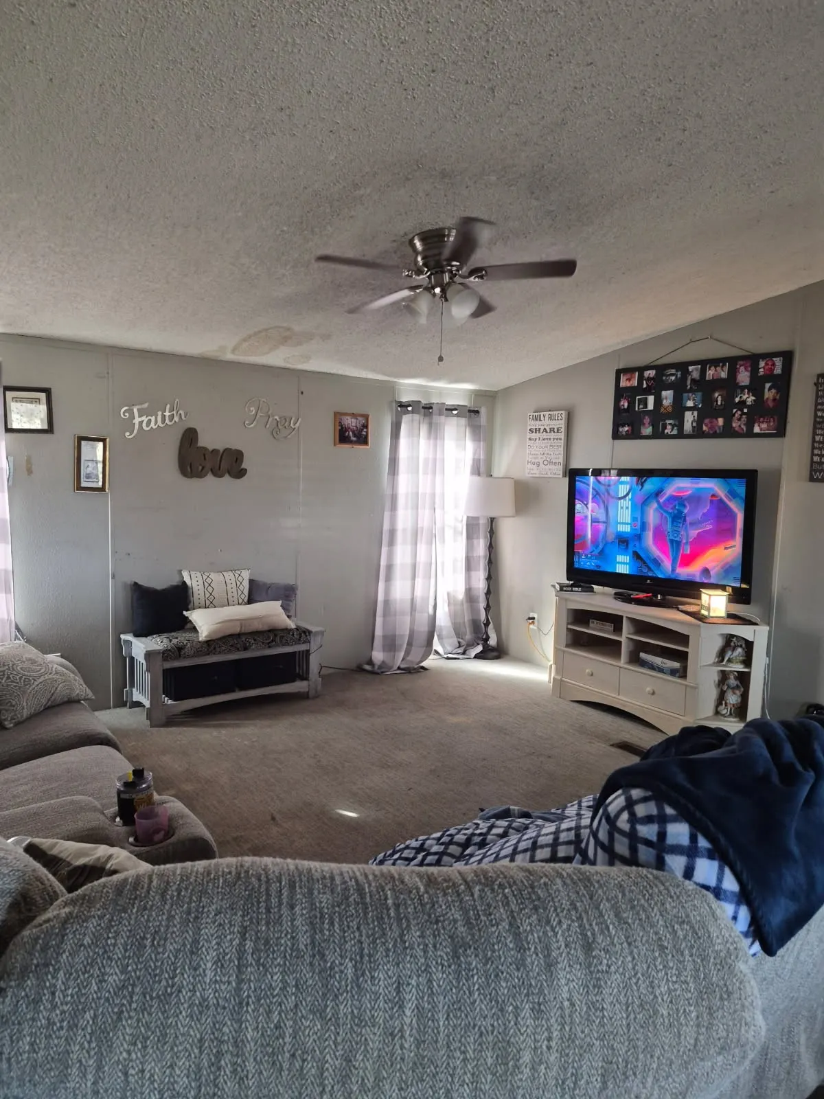 Single Family Residence For Sale in Ellis County , 7241 S Interstate 45 Service Road, Alma, Texas 75119, 3 Bedroom, 2 Bathroom, Garage spaces, 1,568 Sqft, built in 2003, Preowned, mls#21151104, Real Estate Agent in Alma, Homes For Sale in Ellis county, Homes For Sale in Alma, Realtor in Alma Texas, Real Estate Brokerage Independent Realty Texas, Luminita Cordes Realtor