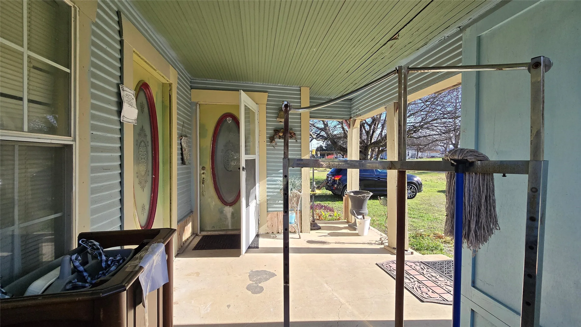 Single Family Residence For Sale in Ellis County , 204 W Crossmain, Milford, Texas 76670, 2 Bedroom, 1 Bathroom, Garage spaces, 1,290 Sqft, built in 1920, Preowned, mls#21151122, Real Estate Agent in Milford, Homes For Sale in Ellis county, Homes For Sale in Milford, Realtor in Milford Texas, Real Estate Brokerage Independent Realty Texas, Luminita Cordes Realtor