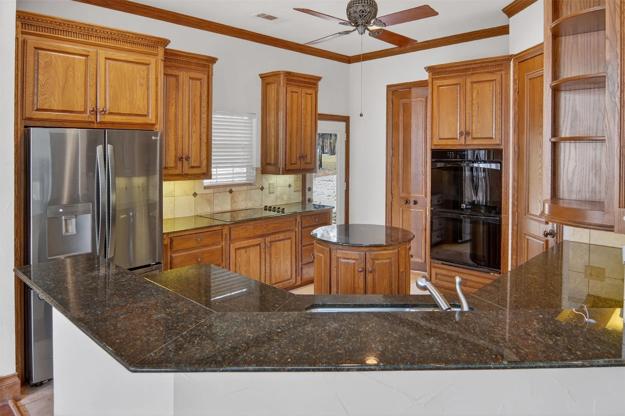 Single Family Residence For Sale in Wood County , 643 PR 5937, Emory, Texas 75440, 4 Bedroom, 4 Bathroom, 3 Garage spaces, 3,275 Sqft, built in 1999, mls#21135440, Real Estate Agent in Emory, Homes For Sale in Wood county, Homes For Sale in Emory, Realtor in Emory Texas, Real Estate Brokerage Independent Realty Texas, Luminita Cordes Realtor