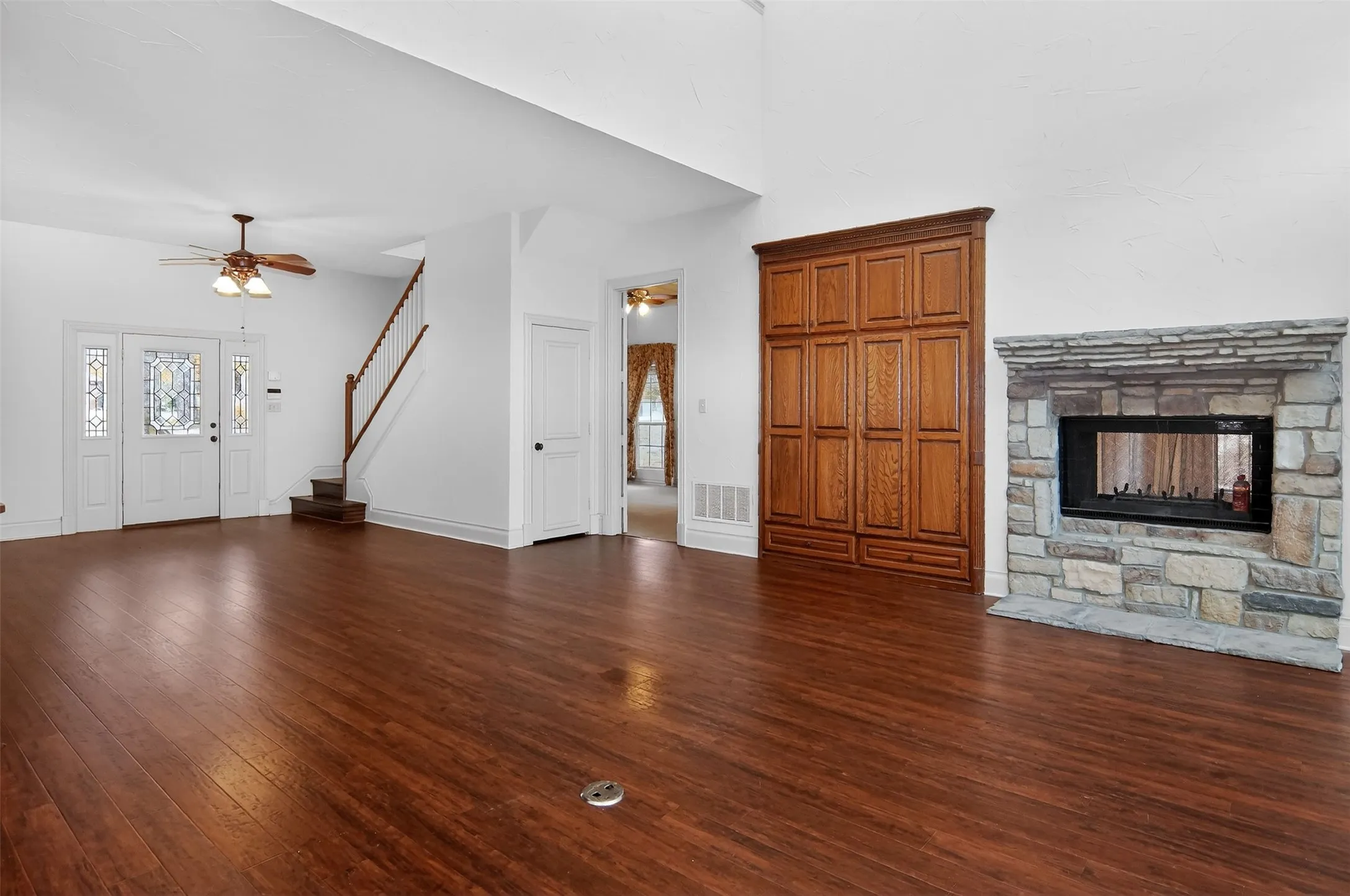 Single Family Residence For Sale in Wood County , 643 PR 5937, Emory, Texas 75440, 4 Bedroom, 4 Bathroom, 3 Garage spaces, 3,275 Sqft, built in 1999, mls#21135440, Real Estate Agent in Emory, Homes For Sale in Wood county, Homes For Sale in Emory, Realtor in Emory Texas, Real Estate Brokerage Independent Realty Texas, Luminita Cordes Realtor