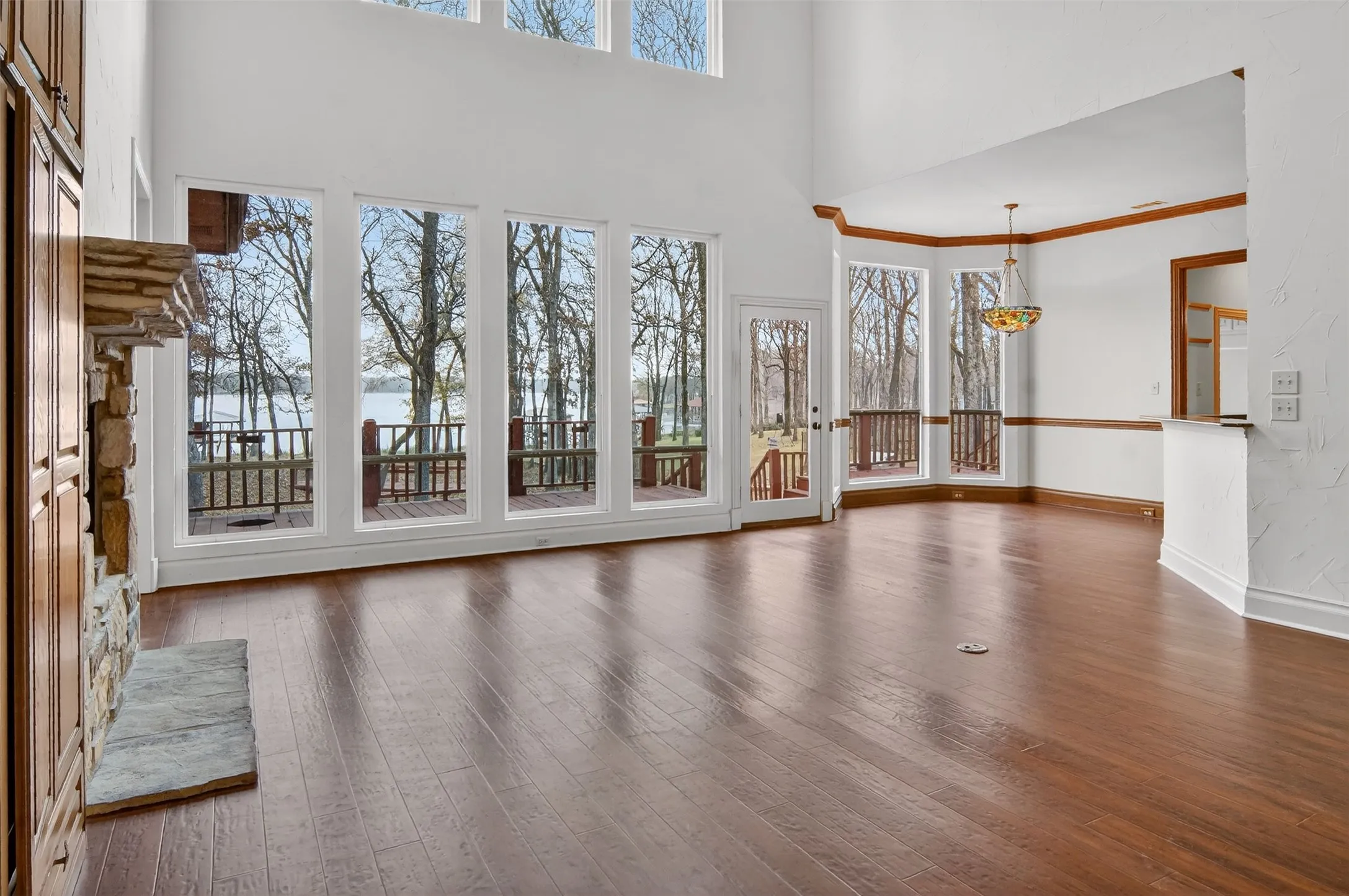 Single Family Residence For Sale in Wood County , 643 PR 5937, Emory, Texas 75440, 4 Bedroom, 4 Bathroom, 3 Garage spaces, 3,275 Sqft, built in 1999, mls#21135440, Real Estate Agent in Emory, Homes For Sale in Wood county, Homes For Sale in Emory, Realtor in Emory Texas, Real Estate Brokerage Independent Realty Texas, Luminita Cordes Realtor