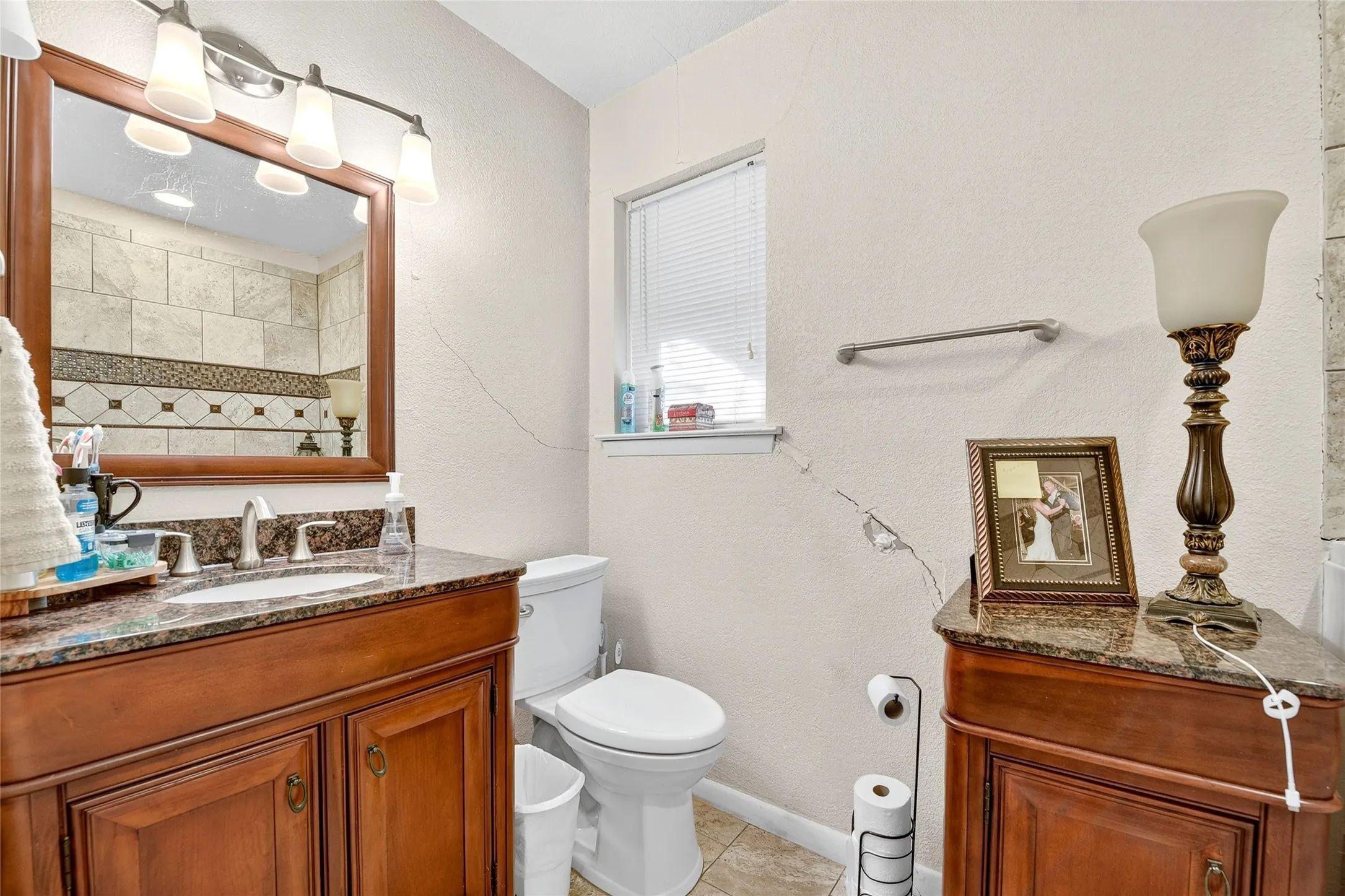 Single Family Residence For Sale in Dallas County , 2947 Cameo Lane, Farmers Branch, Texas 75234, 3 Bedroom, 2 Bathroom, 2 Garage spaces, 1,864 Sqft, built in 1958, mls#21151169, Real Estate Agent in Farmers Branch, Homes For Sale in Dallas county, Homes For Sale in Farmers Branch, Realtor in Farmers Branch Texas, Real Estate Brokerage Independent Realty Texas, Luminita Cordes Realtor