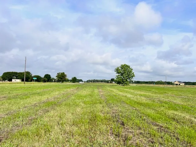 Unimproved Land For Sale in Navarro County , 9820 S US HWY 287, Corsicana, Texas 75109, 0, 0, Garage spaces, 0 Sqft, built in 0, Price $903,000, mls#21142777, Real Estate Agent in Corsicana, Homes For Sale in Navarro county, Homes For Sale in Corsicana, Realtor in Corsicana Texas, Real Estate Brokerage Independent Realty Texas, Luminita Cordes Realtor