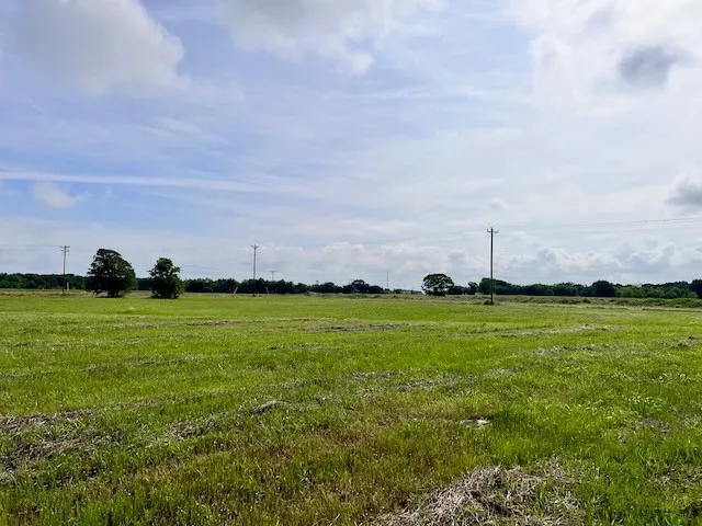 Unimproved Land For Sale in Navarro County , 9820 S US HWY 287, Corsicana, Texas 75109, 0, 0, Garage spaces, 0 Sqft, built in 0, Price $903,000, mls#21142777, Real Estate Agent in Corsicana, Homes For Sale in Navarro county, Homes For Sale in Corsicana, Realtor in Corsicana Texas, Real Estate Brokerage Independent Realty Texas, Luminita Cordes Realtor