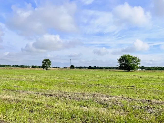 Unimproved Land For Sale in Navarro County , 9820 S US HWY 287, Corsicana, Texas 75109, 0, 0, Garage spaces, 0 Sqft, built in 0, Price $903,000, mls#21142777, Real Estate Agent in Corsicana, Homes For Sale in Navarro county, Homes For Sale in Corsicana, Realtor in Corsicana Texas, Real Estate Brokerage Independent Realty Texas, Luminita Cordes Realtor