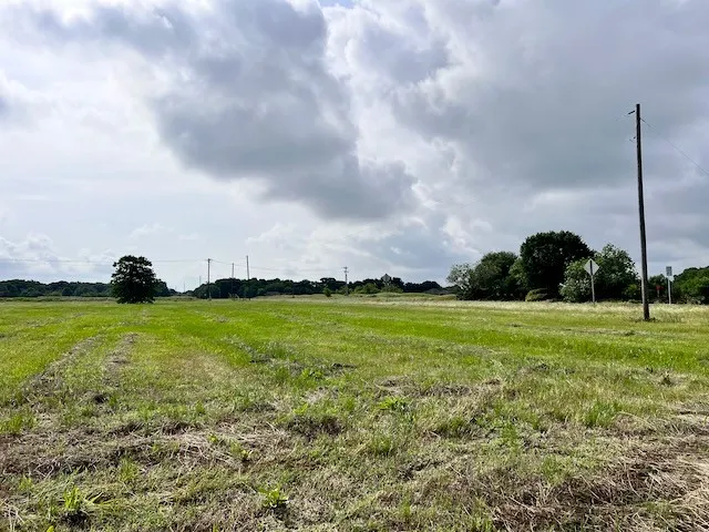 Unimproved Land For Sale in Navarro County , 9820 S US HWY 287, Corsicana, Texas 75109, 0, 0, Garage spaces, 0 Sqft, built in 0, Price $903,000, mls#21142777, Real Estate Agent in Corsicana, Homes For Sale in Navarro county, Homes For Sale in Corsicana, Realtor in Corsicana Texas, Real Estate Brokerage Independent Realty Texas, Luminita Cordes Realtor