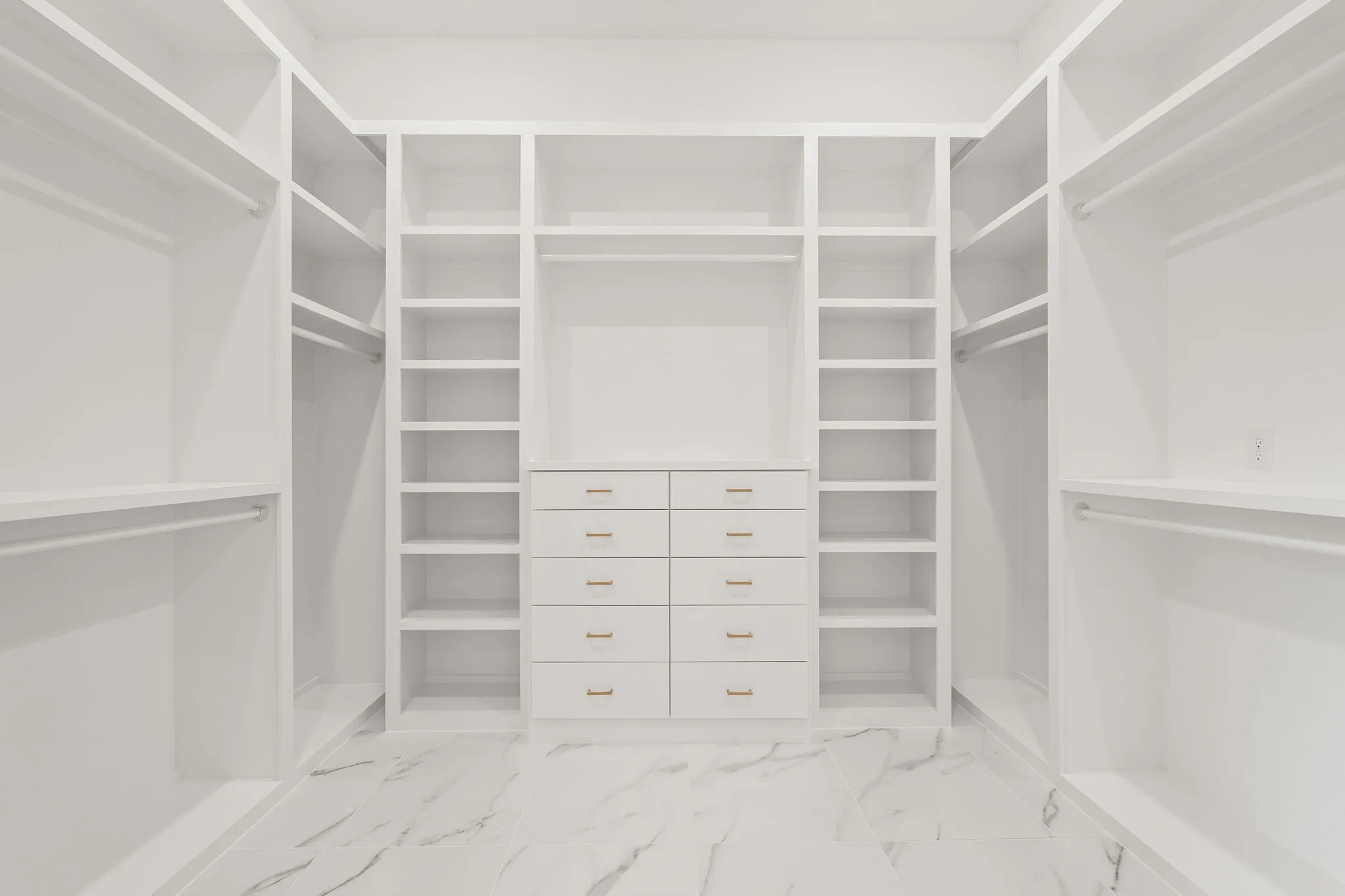 Single Family Residence For Sale in Dallas County , 1211 Seminole Drive, Richardson, Texas 75080, 5 Bedroom, 6 Bathroom, 2 Garage spaces, 5,340 Sqft, built in 2025, New Construction - Complete, mls#21151020, Real Estate Agent in Richardson, Homes For Sale in Dallas county, Homes For Sale in Richardson, Realtor in Richardson Texas, Real Estate Brokerage Independent Realty Texas, Luminita Cordes Realtor