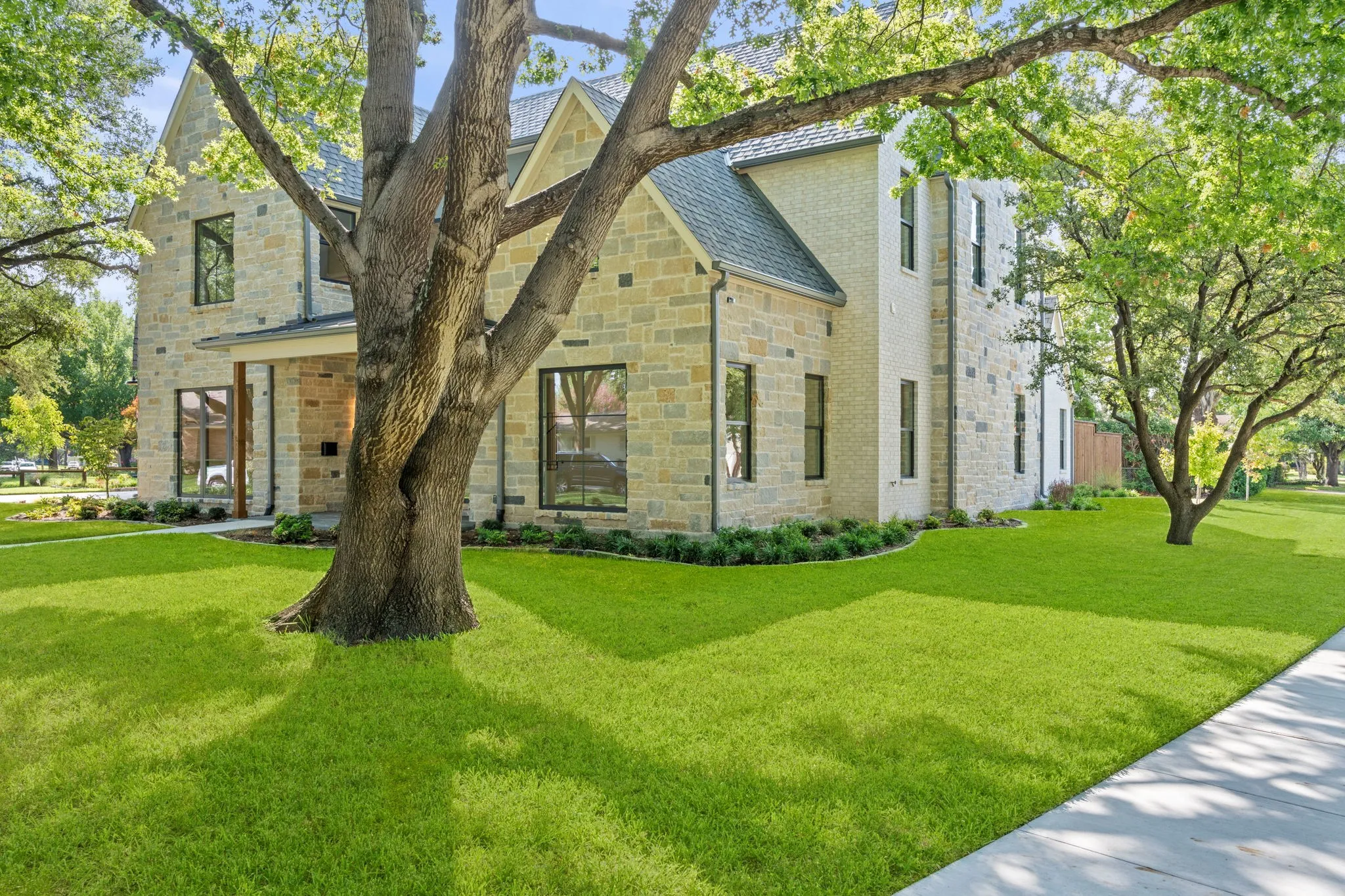 Single Family Residence For Sale in Dallas County , 1211 Seminole Drive, Richardson, Texas 75080, 5 Bedroom, 6 Bathroom, 2 Garage spaces, 5,340 Sqft, built in 2025, New Construction - Complete, mls#21151020, Real Estate Agent in Richardson, Homes For Sale in Dallas county, Homes For Sale in Richardson, Realtor in Richardson Texas, Real Estate Brokerage Independent Realty Texas, Luminita Cordes Realtor