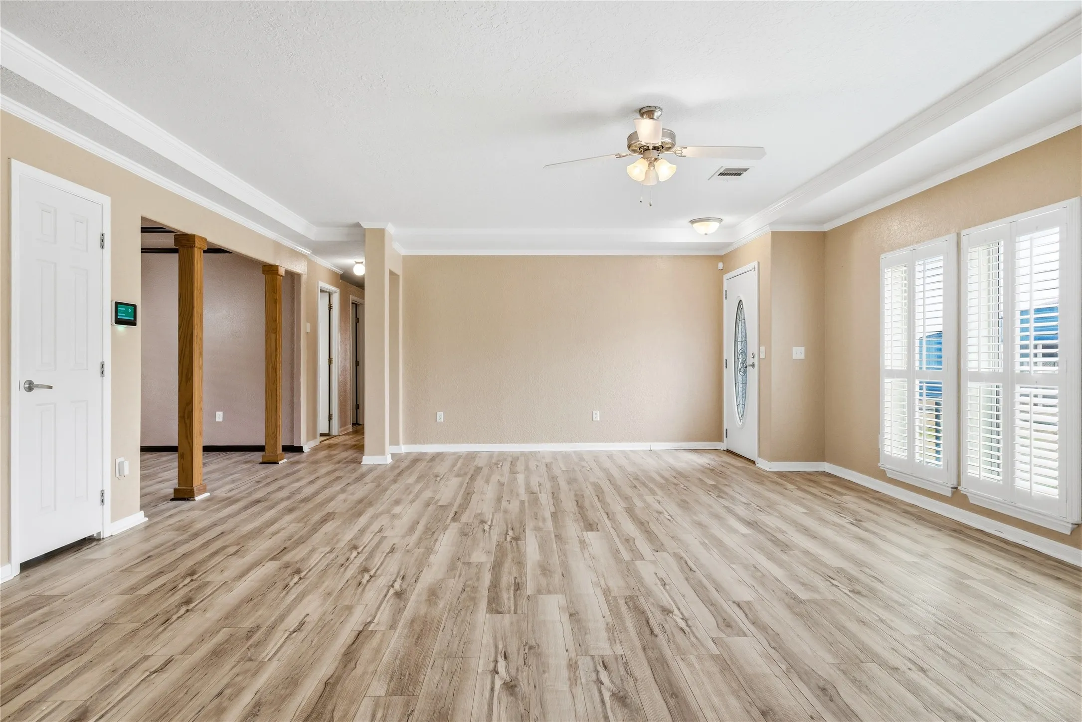 Farm For Sale in Van Zandt County , 370 VZ County Road 4134, Canton, Texas 75103, 4 Bedroom, 3 Bathroom, Garage spaces, 2,624 Sqft, built in 2011, Preowned, mls#21128574, Real Estate Agent in Canton, Homes For Sale in Van Zandt county, Homes For Sale in Canton, Realtor in Canton Texas, Real Estate Brokerage Independent Realty Texas, Luminita Cordes Realtor
