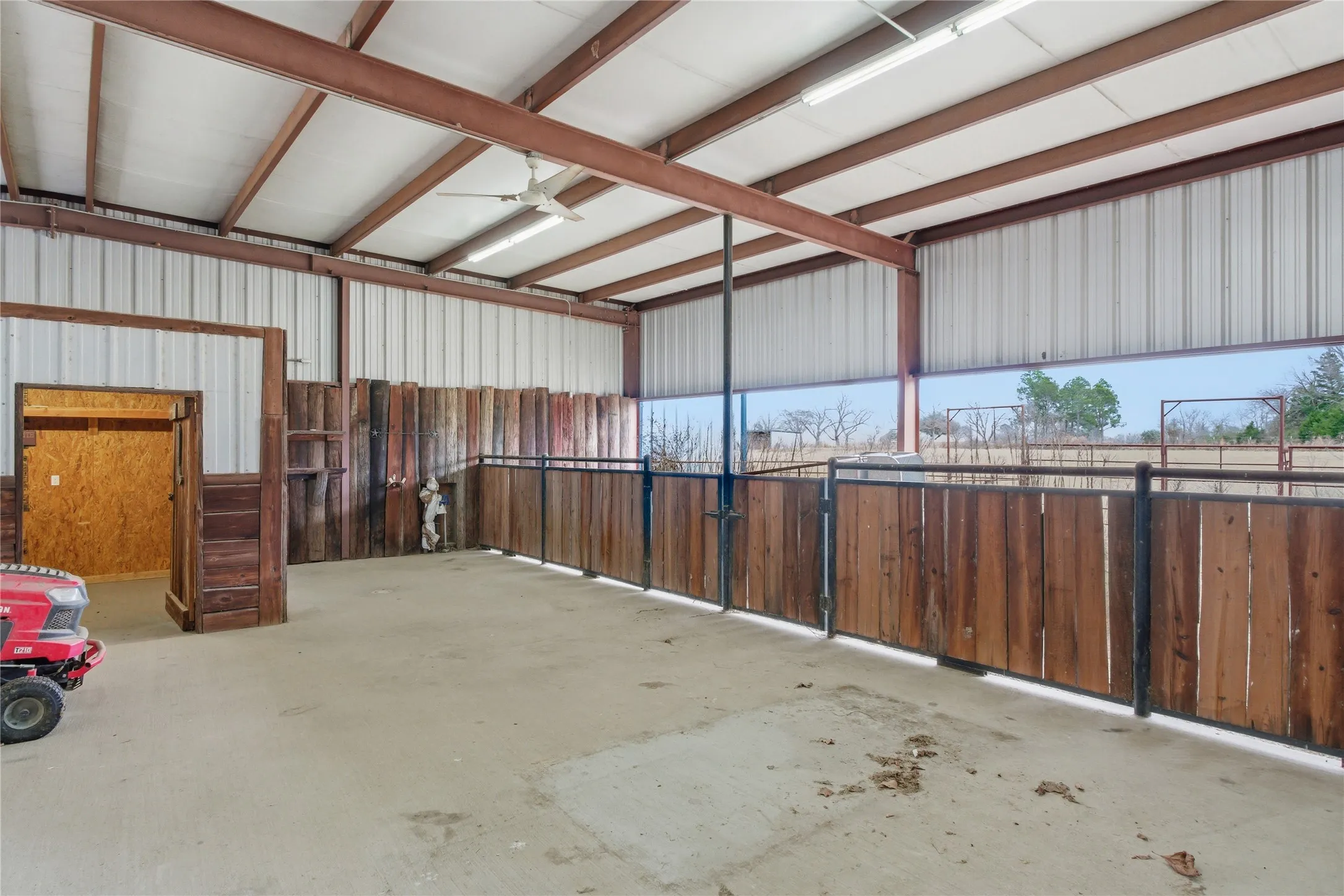 Farm For Sale in Van Zandt County , 370 VZ County Road 4134, Canton, Texas 75103, 4 Bedroom, 3 Bathroom, Garage spaces, 2,624 Sqft, built in 2011, Preowned, mls#21128574, Real Estate Agent in Canton, Homes For Sale in Van Zandt county, Homes For Sale in Canton, Realtor in Canton Texas, Real Estate Brokerage Independent Realty Texas, Luminita Cordes Realtor