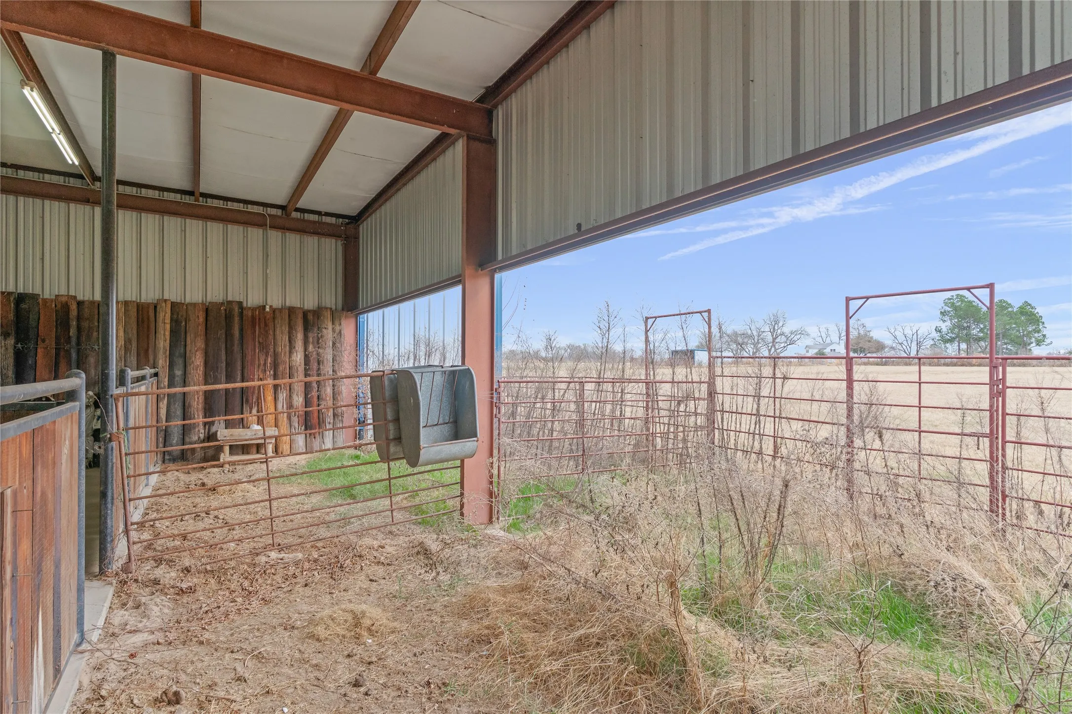 Farm For Sale in Van Zandt County , 370 VZ County Road 4134, Canton, Texas 75103, 4 Bedroom, 3 Bathroom, Garage spaces, 2,624 Sqft, built in 2011, Preowned, mls#21128574, Real Estate Agent in Canton, Homes For Sale in Van Zandt county, Homes For Sale in Canton, Realtor in Canton Texas, Real Estate Brokerage Independent Realty Texas, Luminita Cordes Realtor