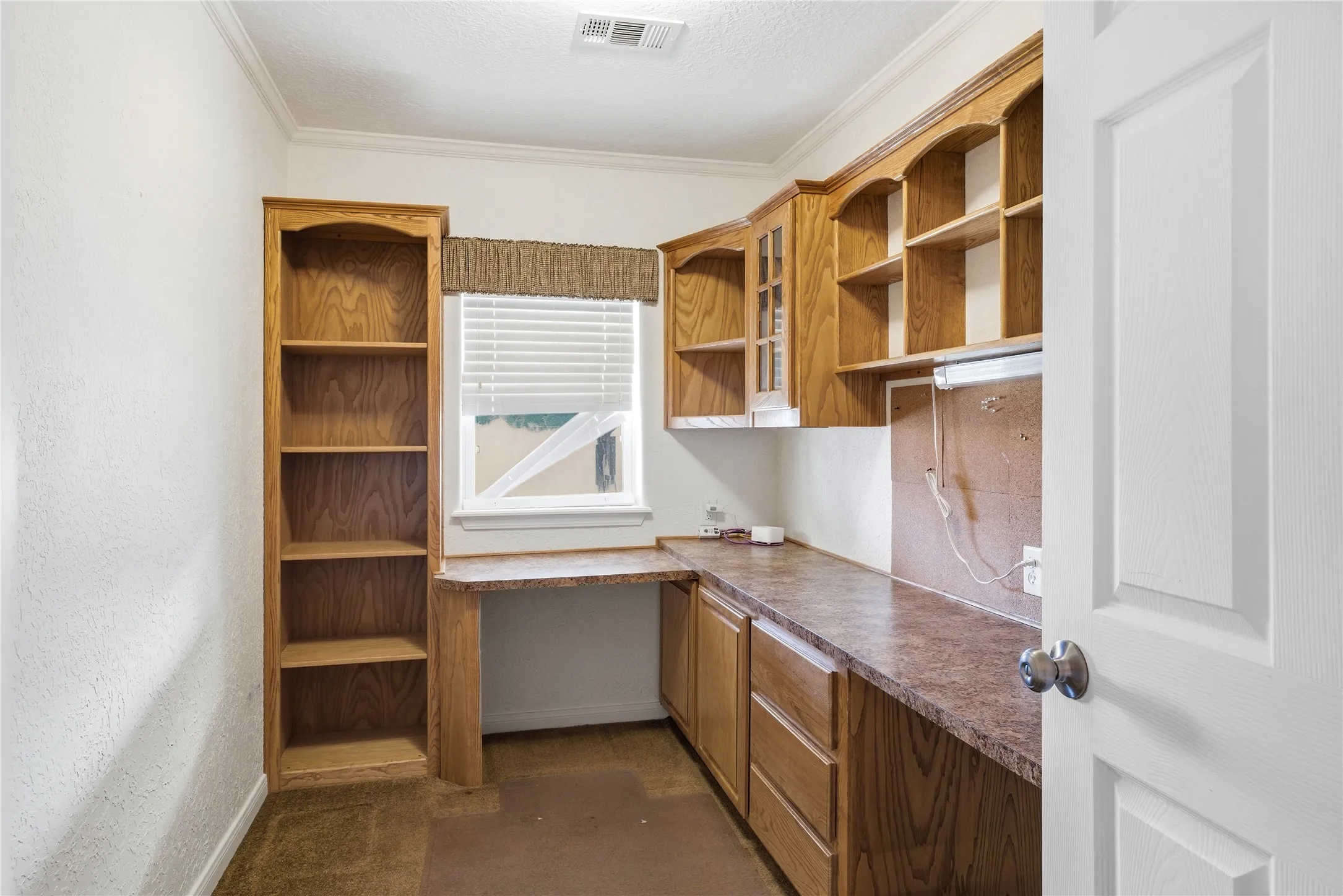 Farm For Sale in Van Zandt County , 370 VZ County Road 4134, Canton, Texas 75103, 4 Bedroom, 3 Bathroom, Garage spaces, 2,624 Sqft, built in 2011, Preowned, mls#21128574, Real Estate Agent in Canton, Homes For Sale in Van Zandt county, Homes For Sale in Canton, Realtor in Canton Texas, Real Estate Brokerage Independent Realty Texas, Luminita Cordes Realtor