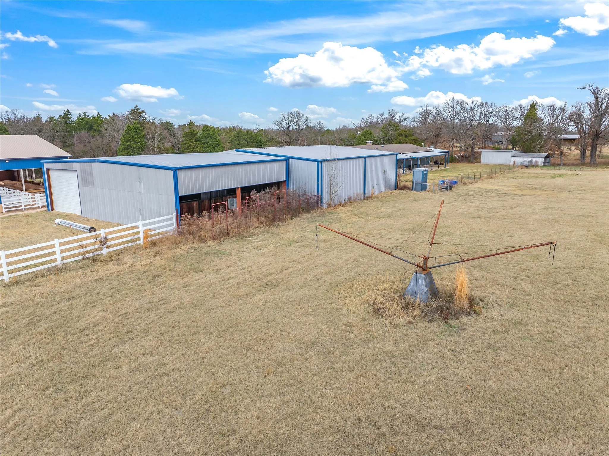 Farm For Sale in Van Zandt County , 370 VZ County Road 4134, Canton, Texas 75103, 4 Bedroom, 3 Bathroom, Garage spaces, 2,624 Sqft, built in 2011, Preowned, mls#21128574, Real Estate Agent in Canton, Homes For Sale in Van Zandt county, Homes For Sale in Canton, Realtor in Canton Texas, Real Estate Brokerage Independent Realty Texas, Luminita Cordes Realtor